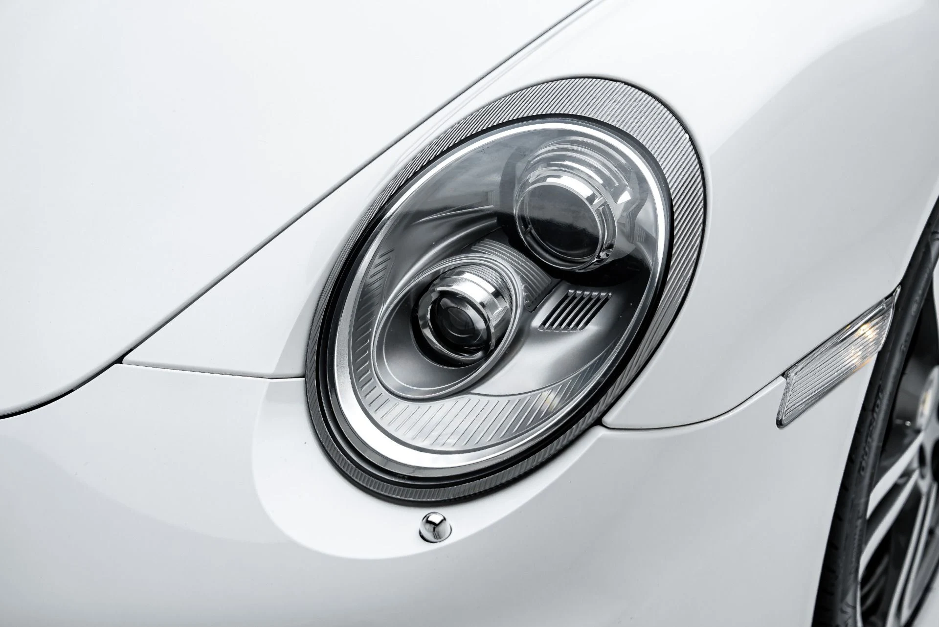 mph020_3310759690_Used_2011_Porsche_911_Turbo_1791842860_f9df524fa8
