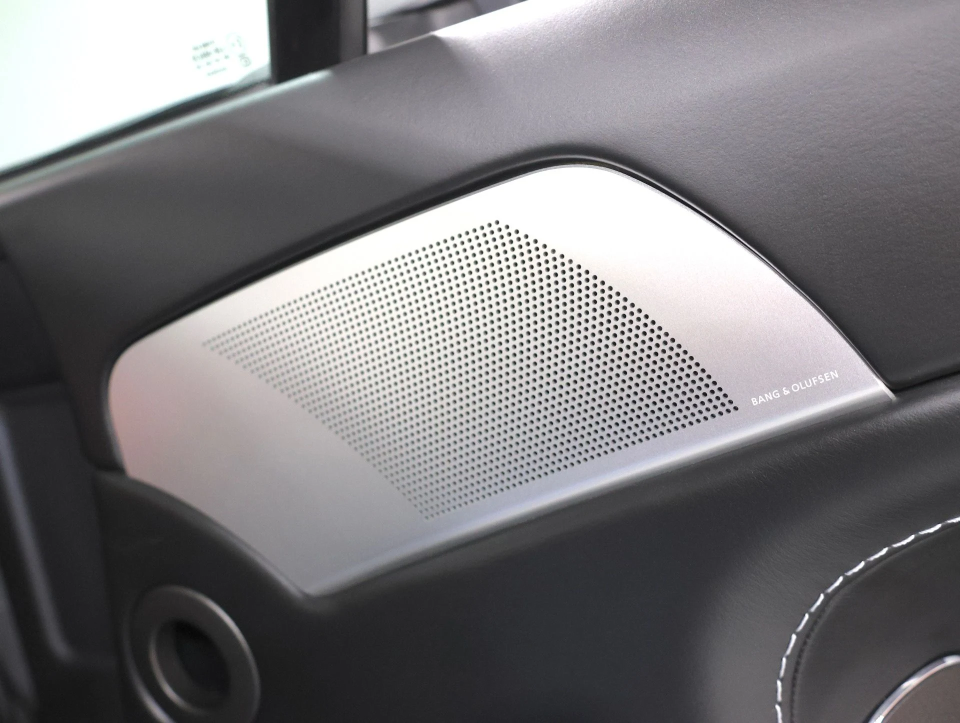 mph020_3318060505_Used_2012_Aston_Martin_V12_Vantage_Rare_6_Speed_Manual_Over_200_K_MSRP_20_K_In_Recent_Maintenance_1770846605_f68897984f