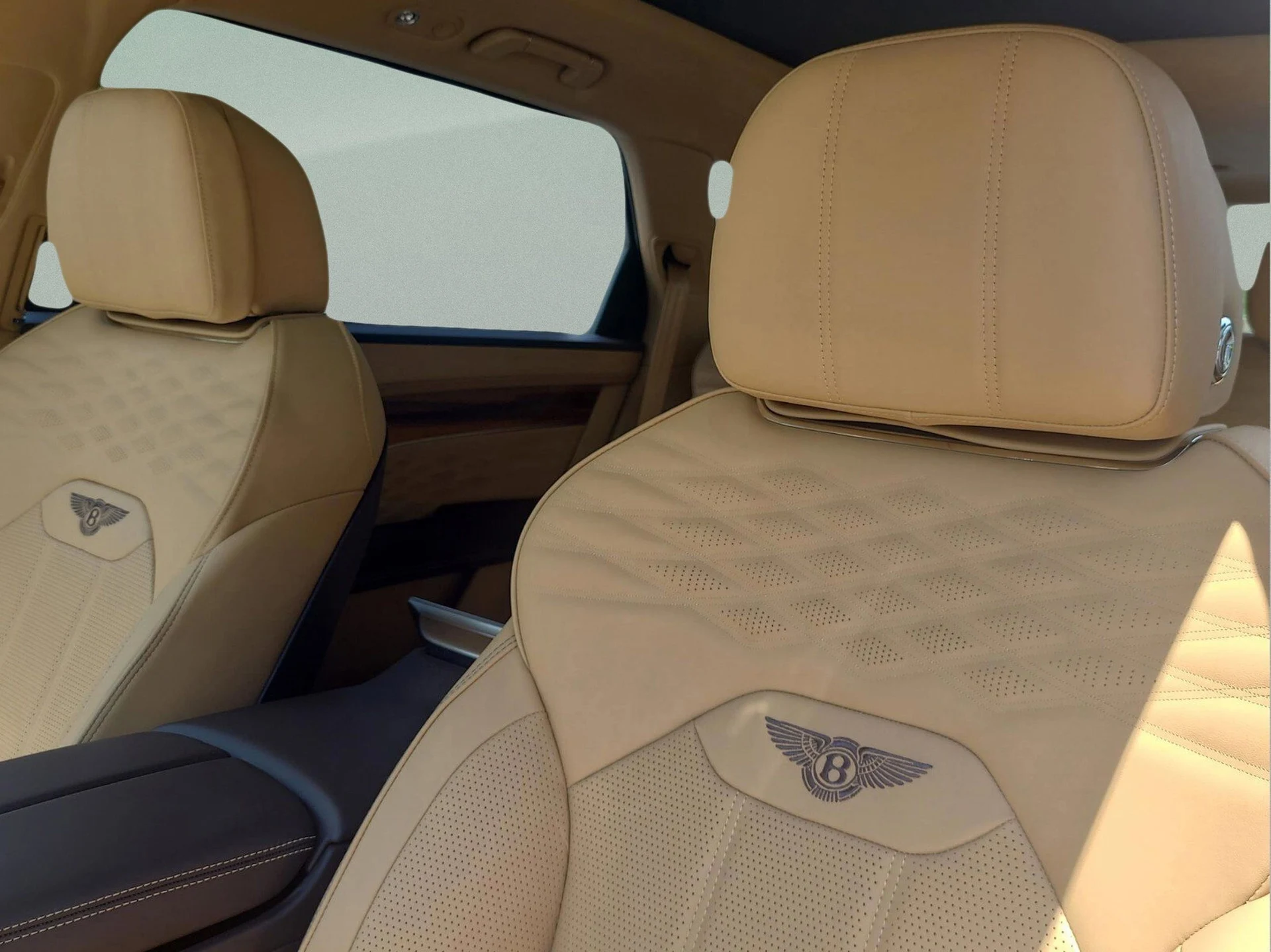 mph020_3322012277_3b6730c74abb262eda0bdf8f651bd23fx_d0e7b8b2ea