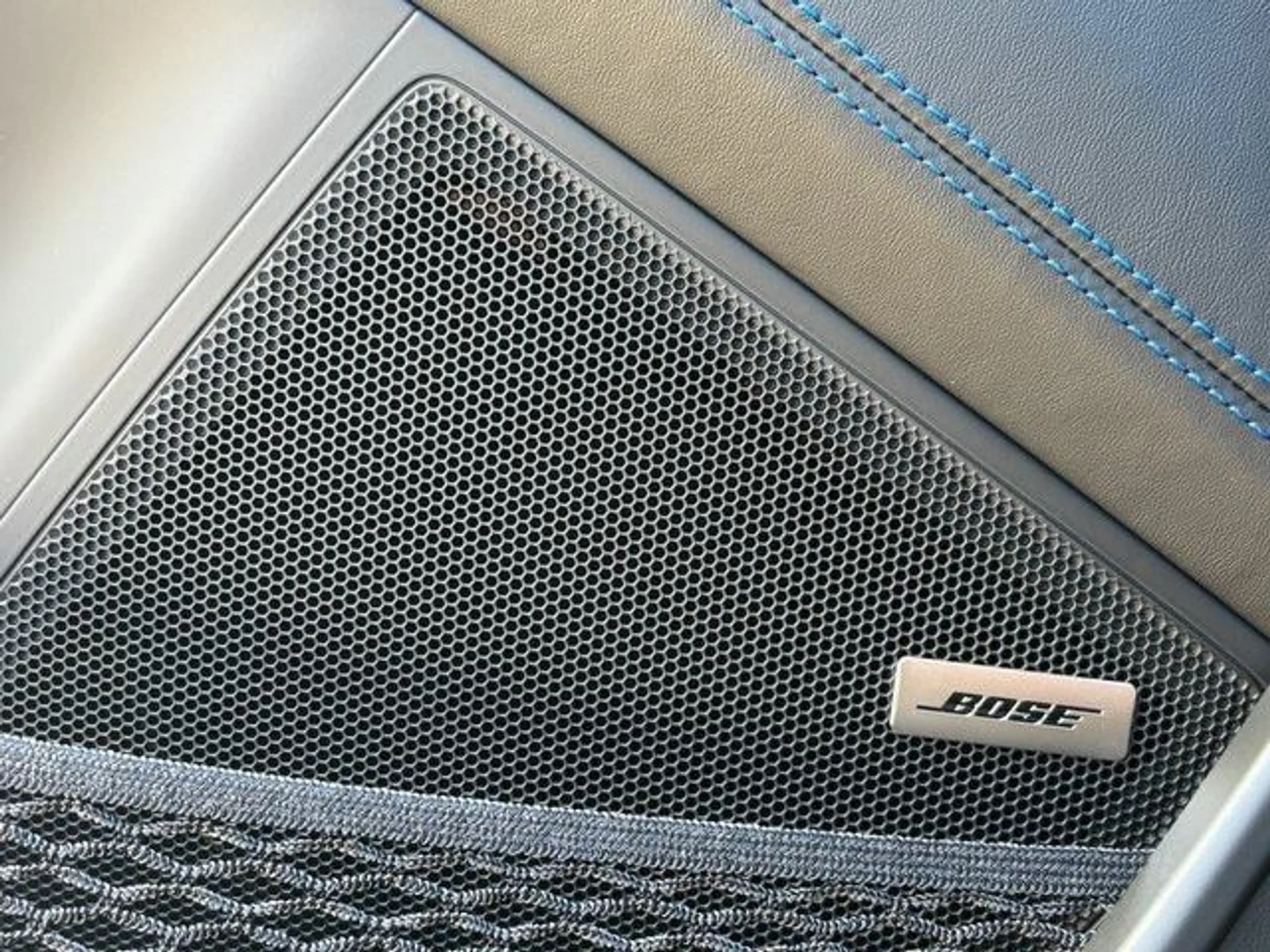 mph020_3329813884_bc81c2c87aae57d4eec4afcc48124fe3x_5d248d9357