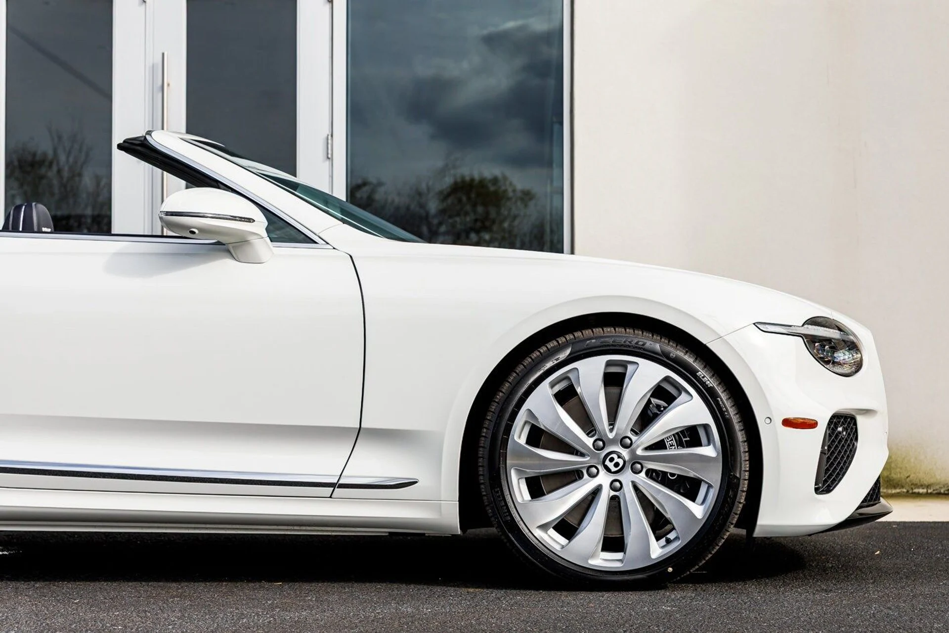 mph020_3330217561_4190b841cdc69bc70a5b86fc9faf61dax_6625b4c256