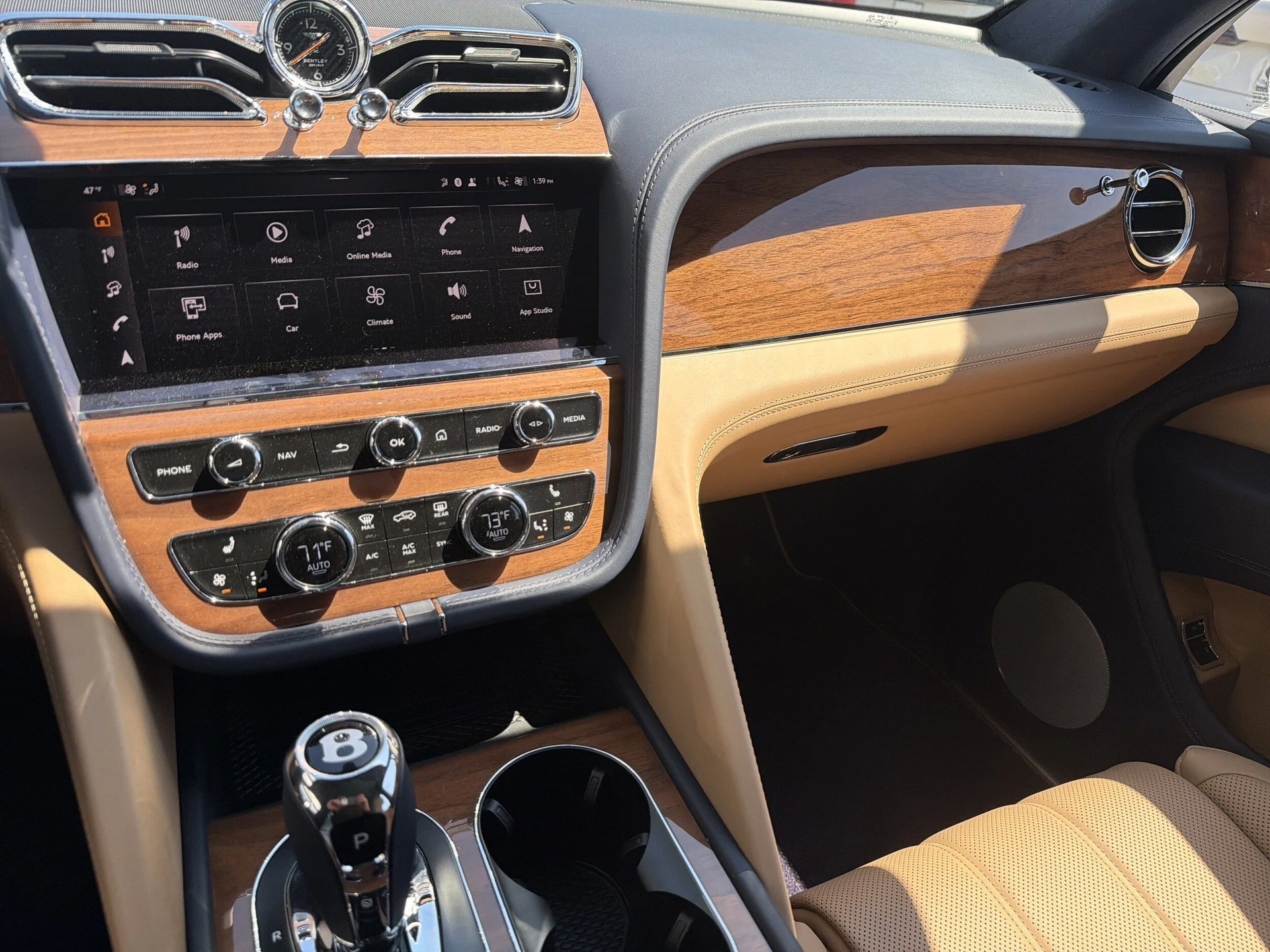 mph020_3334077932_4a06336b1303ac9d9f63e64b4348d083x_55f379de67