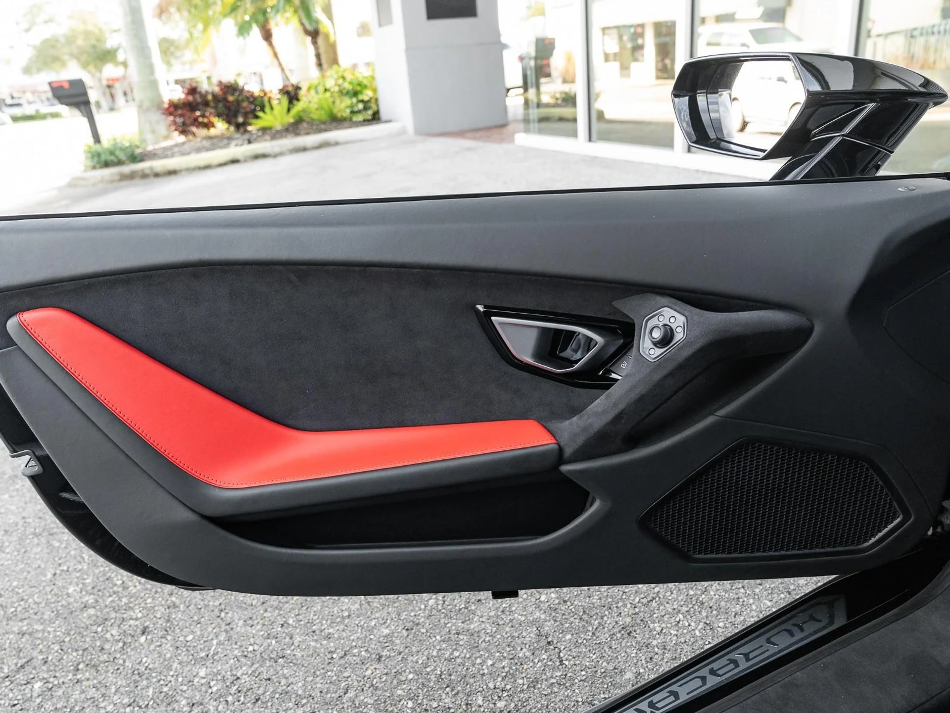 mph020_3335591669_Used_2024_Lamborghini_Huracan_Tecnica_1766091974_769cb4b61c