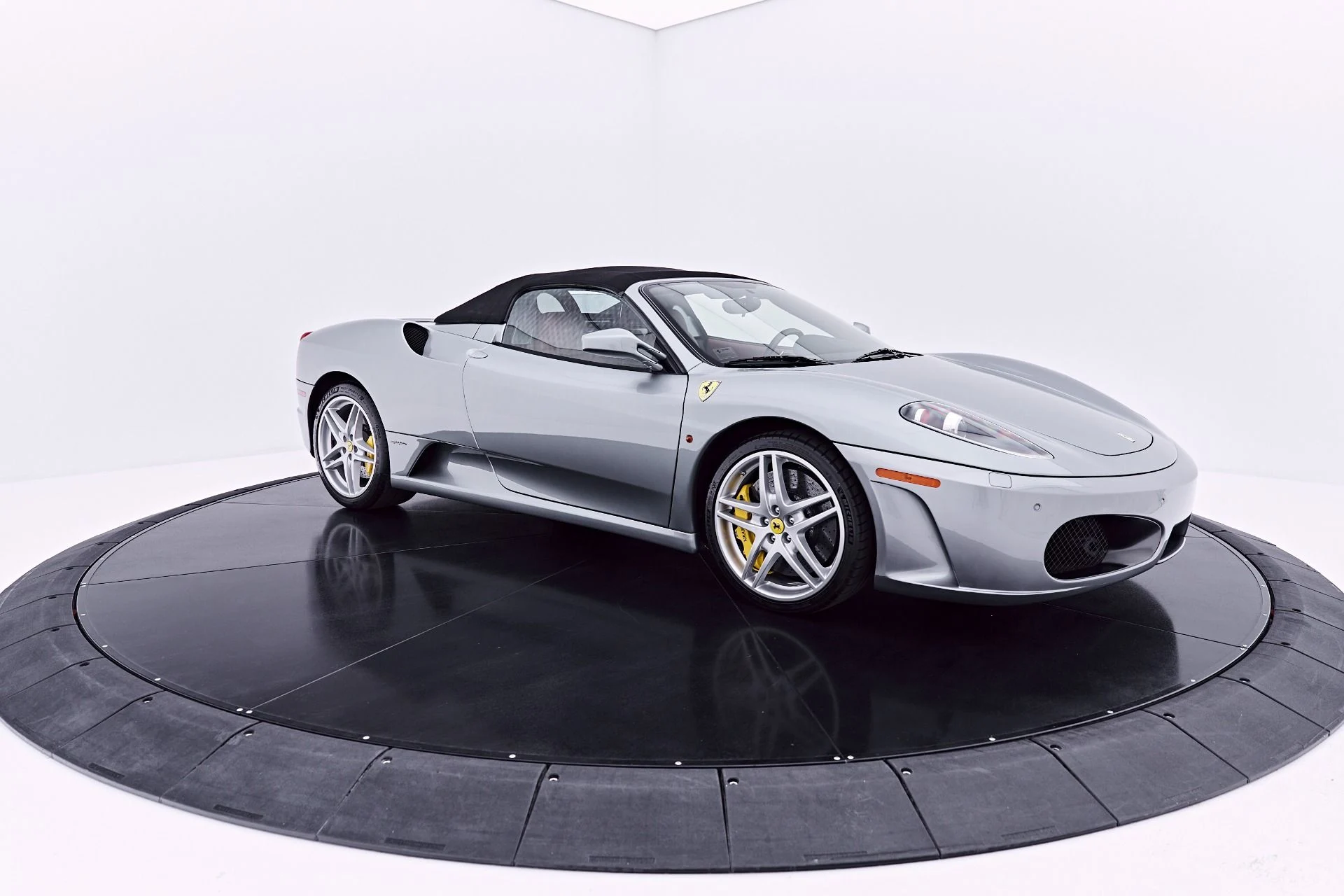 mph020_3341474227_Used_2009_Ferrari_F430_Spider_1782842822_f6c6a015fb