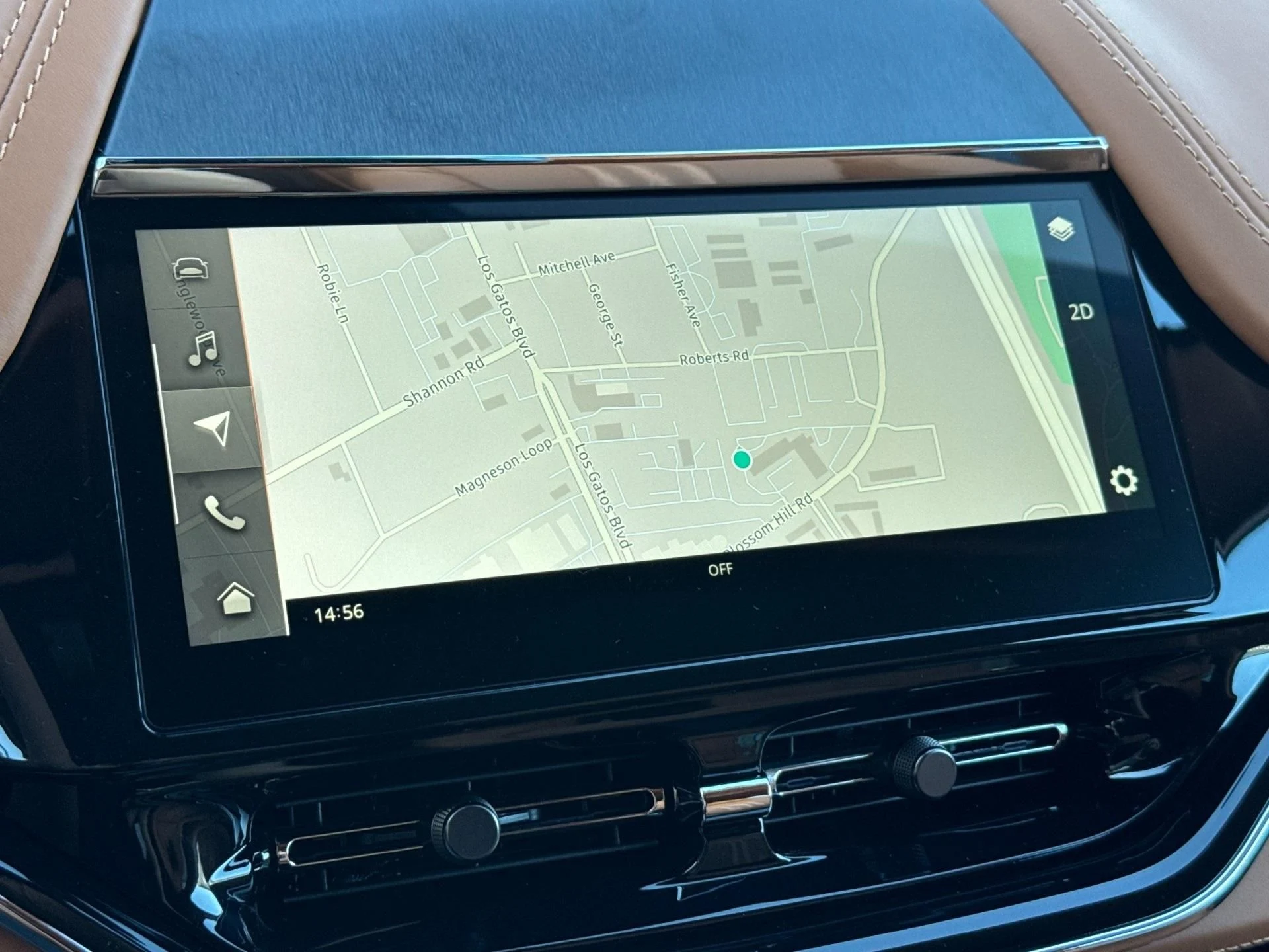 mph020_3343466083_New_2026_Aston_Martin_DBX_707_1768403581_7ae25dd3d3