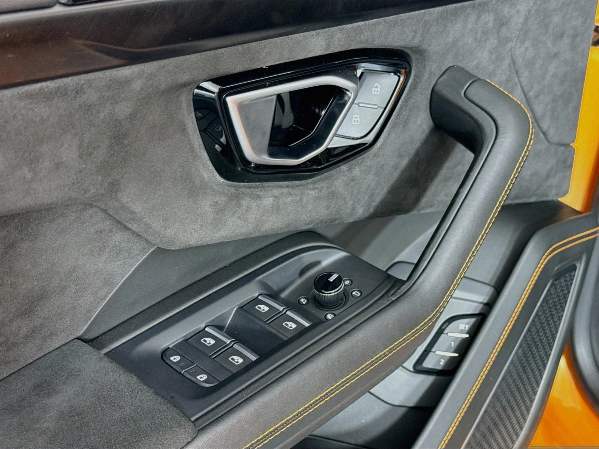 mph020_3347292215_Used_2022_Lamborghini_Urus_1790289766_ea0f0c96a7