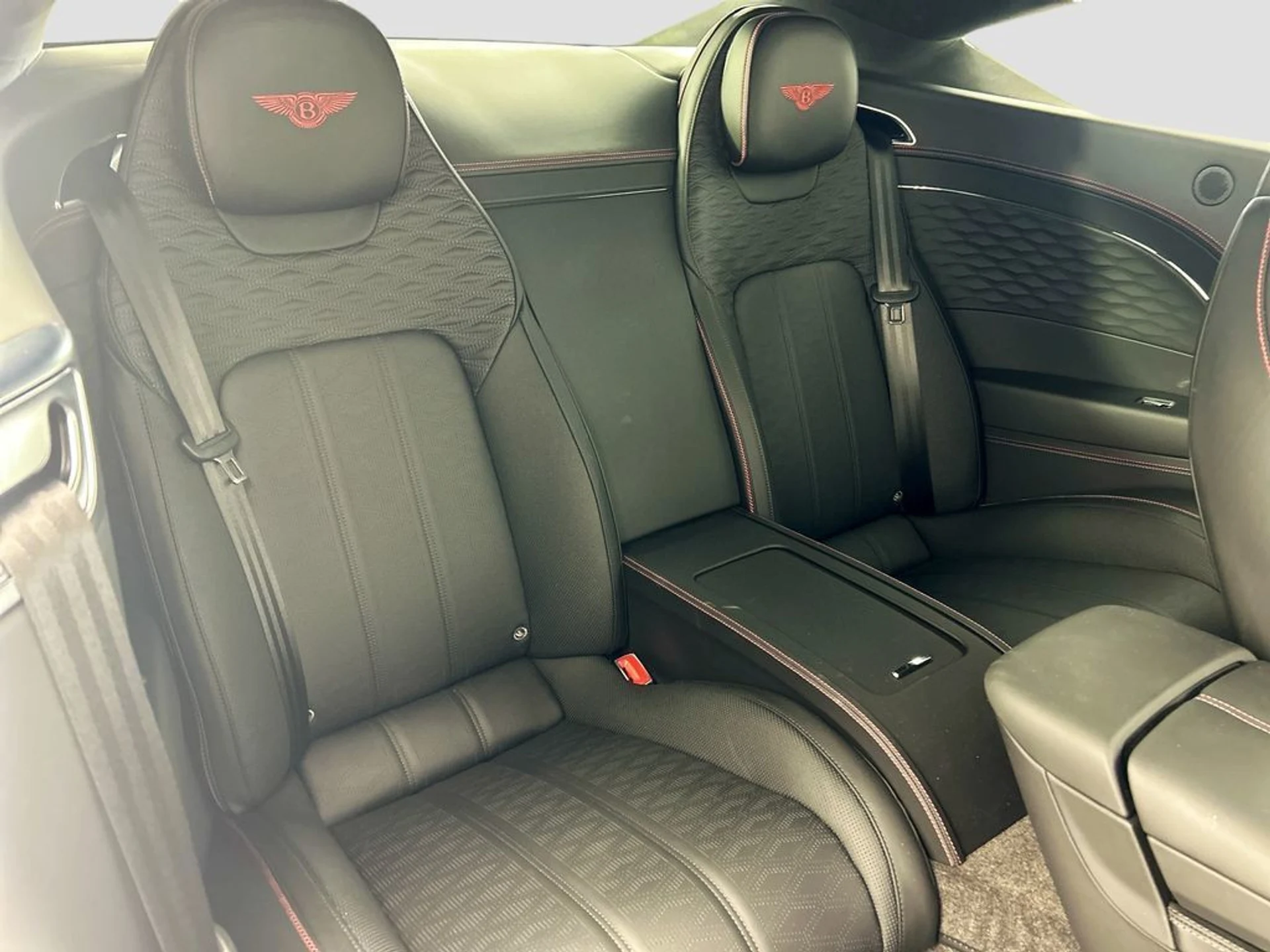 mph020_3353131685_used_2025_bentley_continental_gtspeedcoupe_8119_23002658_21_1024_a049f97707