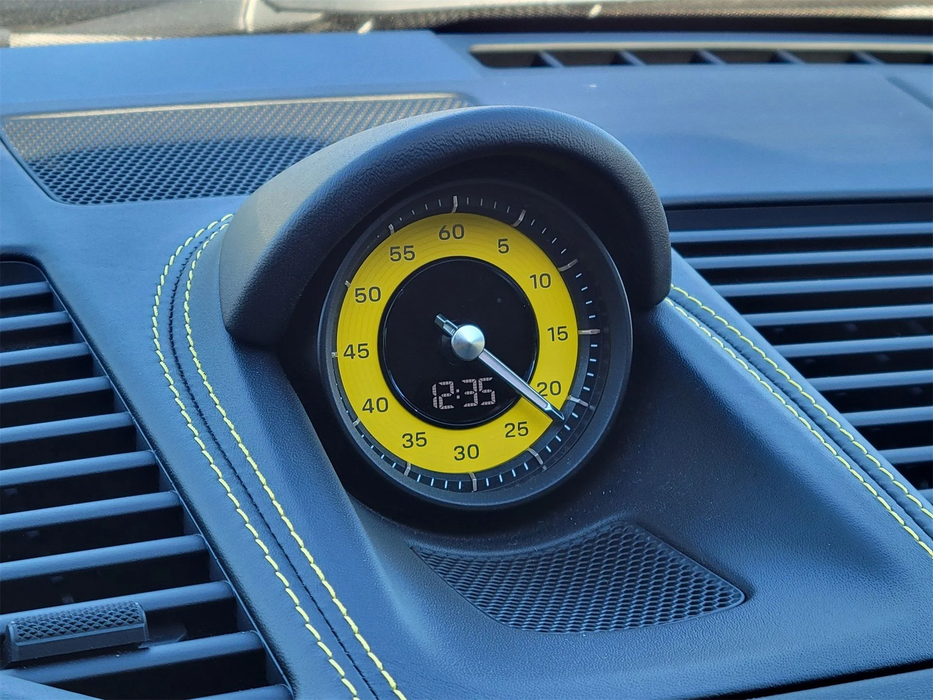 mph020_3353233799_790c2099002d0bfc25d3c5e8f946629a_880214b402