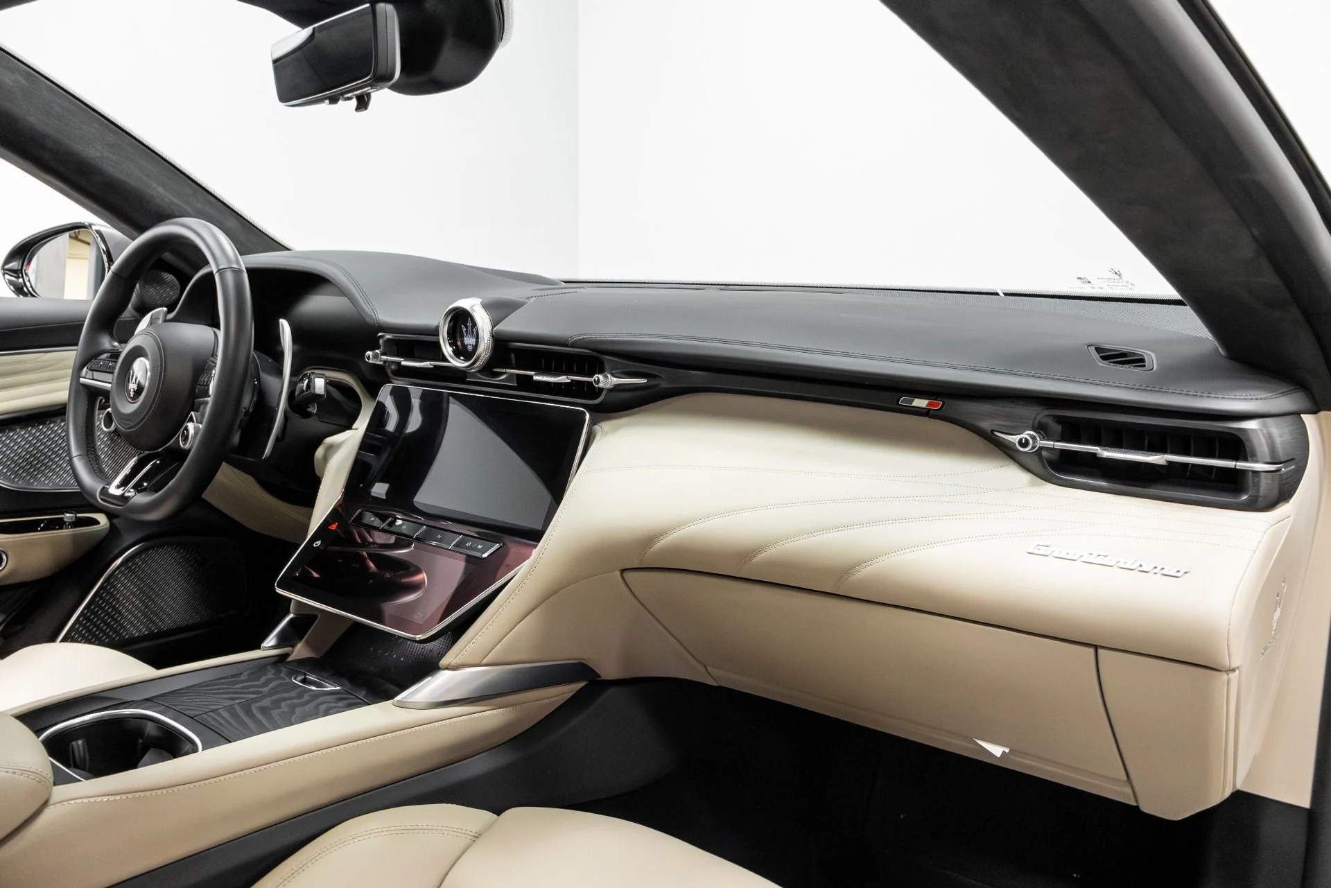mph020_3354175826_Used_2024_Maserati_Gran_Turismo_Modena_1769639999_e98b8febda
