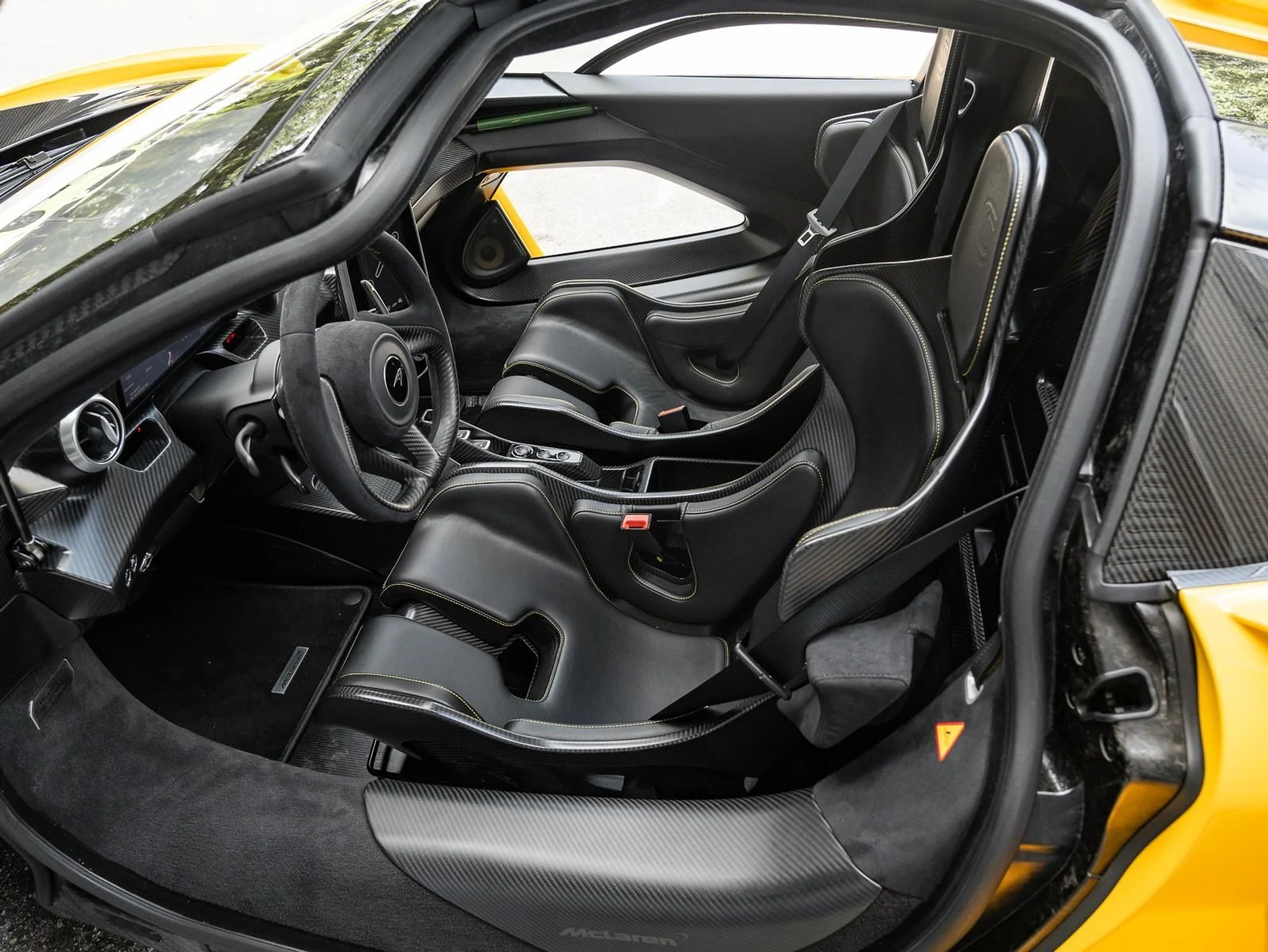 mph020_3357140544_Used_2019_Mc_Laren_Senna_1759770541_00aca680f0
