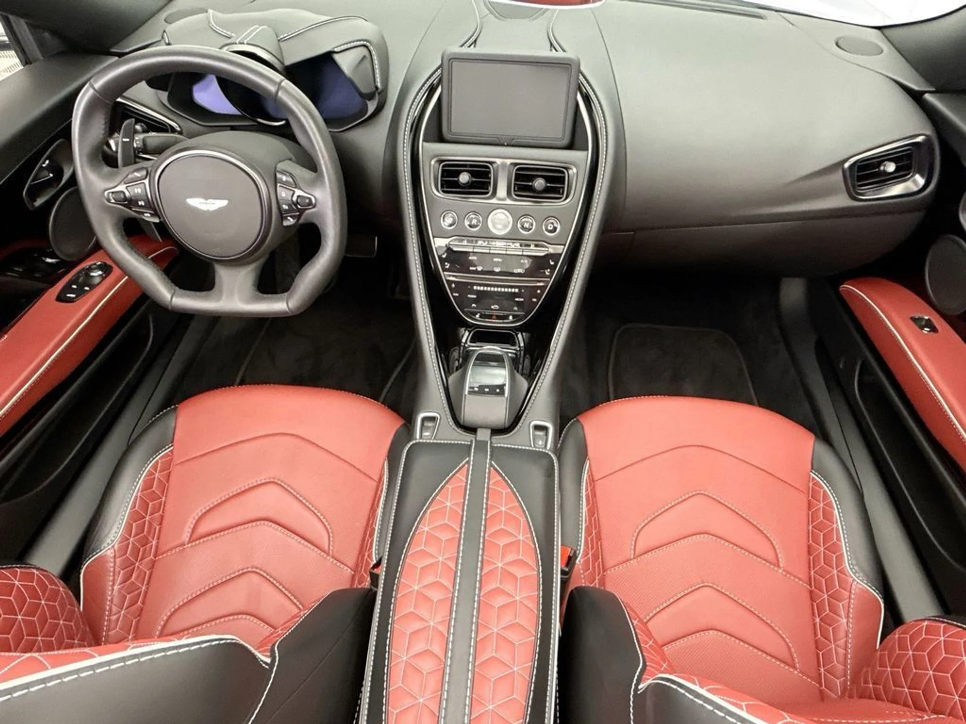 mph020_336179251_used_2021_aston_martin_dbs_superleggeravolante_8119_22994396_21_1024_07d195d90d