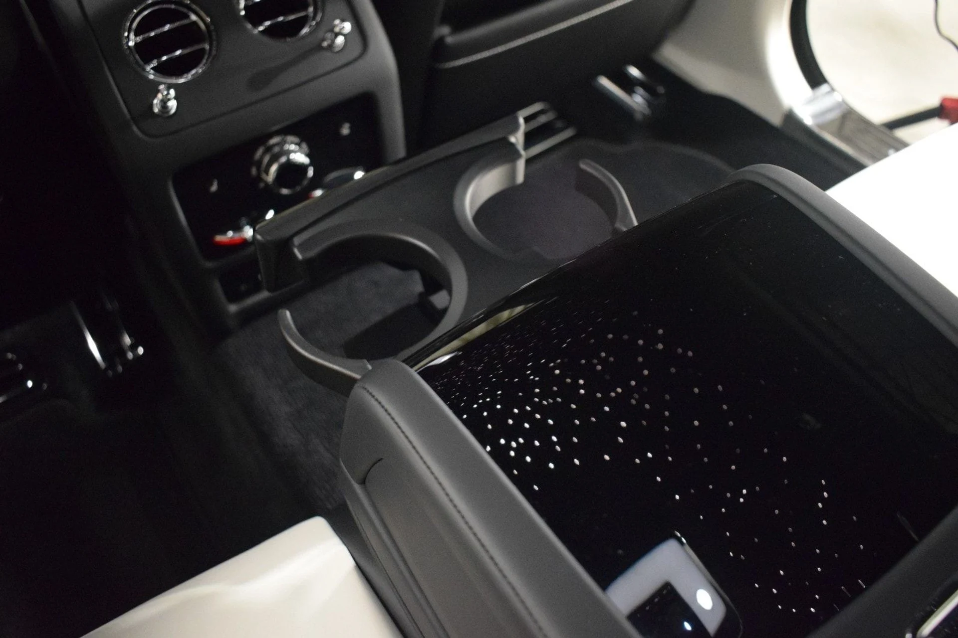 mph020_337325067_a4aa5893f002ef88f23df767f6f9251cx_69db0ebca0