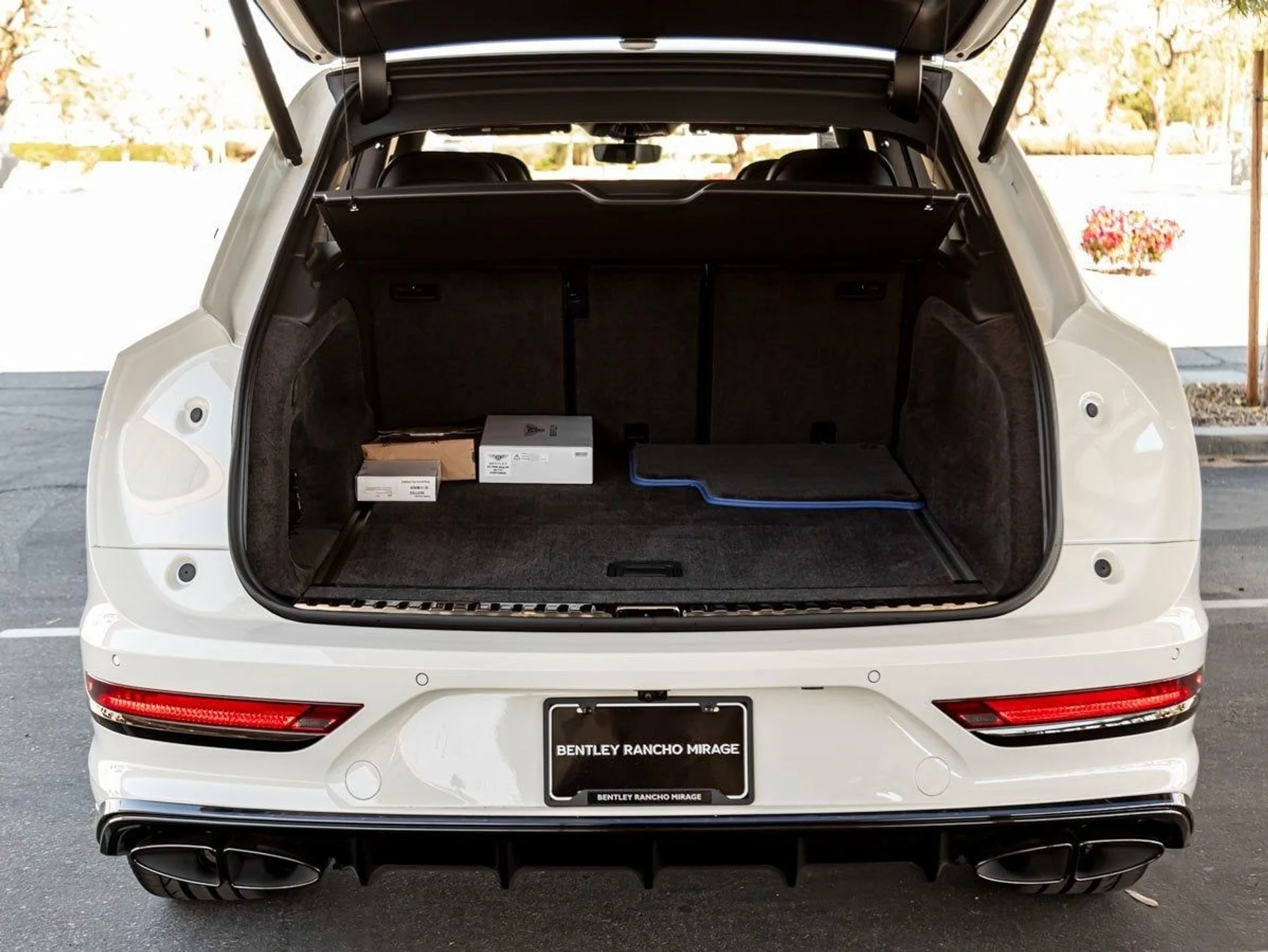 mph020_3373780010_21_cade92d1d8