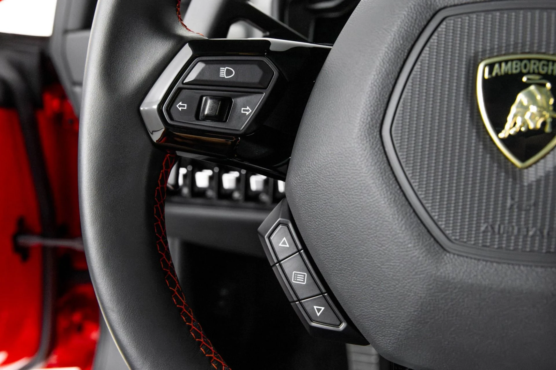 mph020_3377140488_Used_2021_Lamborghini_Huracan_EVO_1762806448_d715d8f2e7