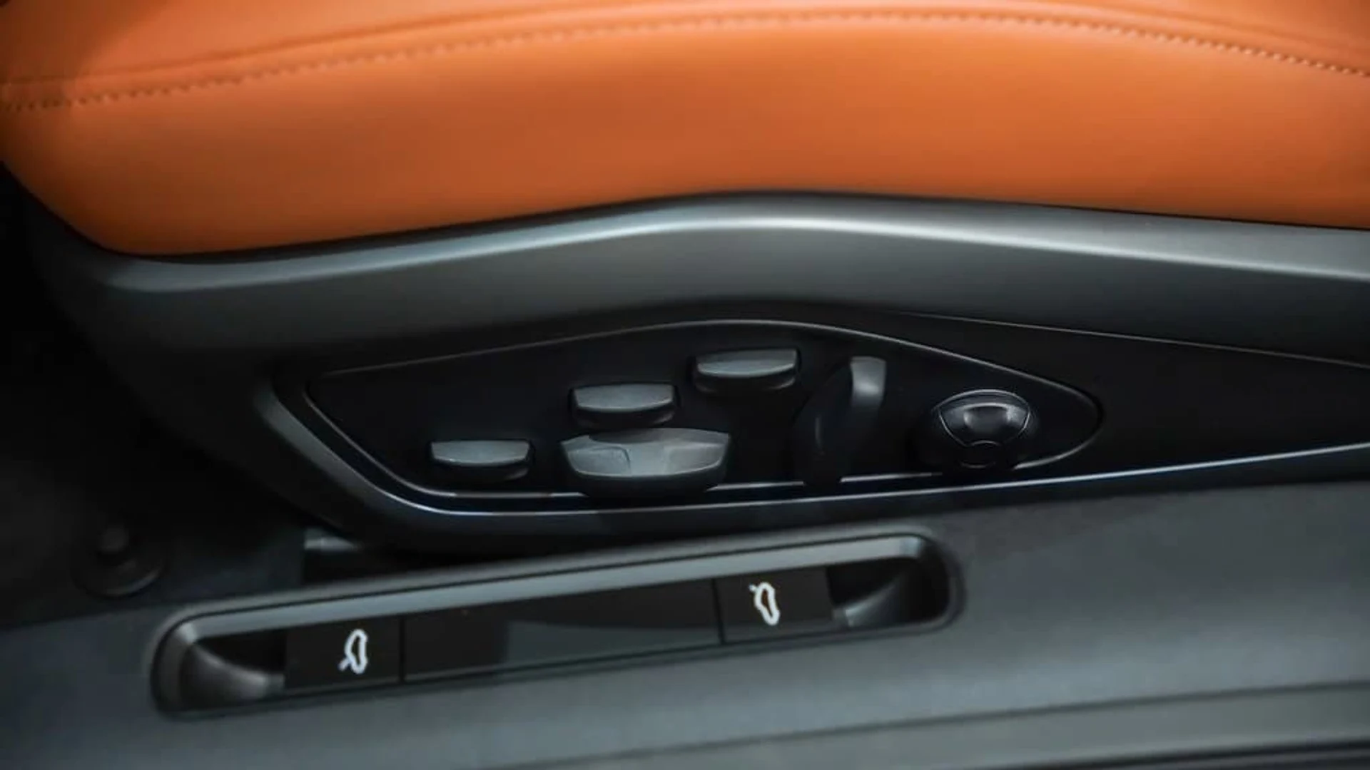 mph020_3379256302_f6276e29bfab16be4a26b85955364469x_539d6087ac