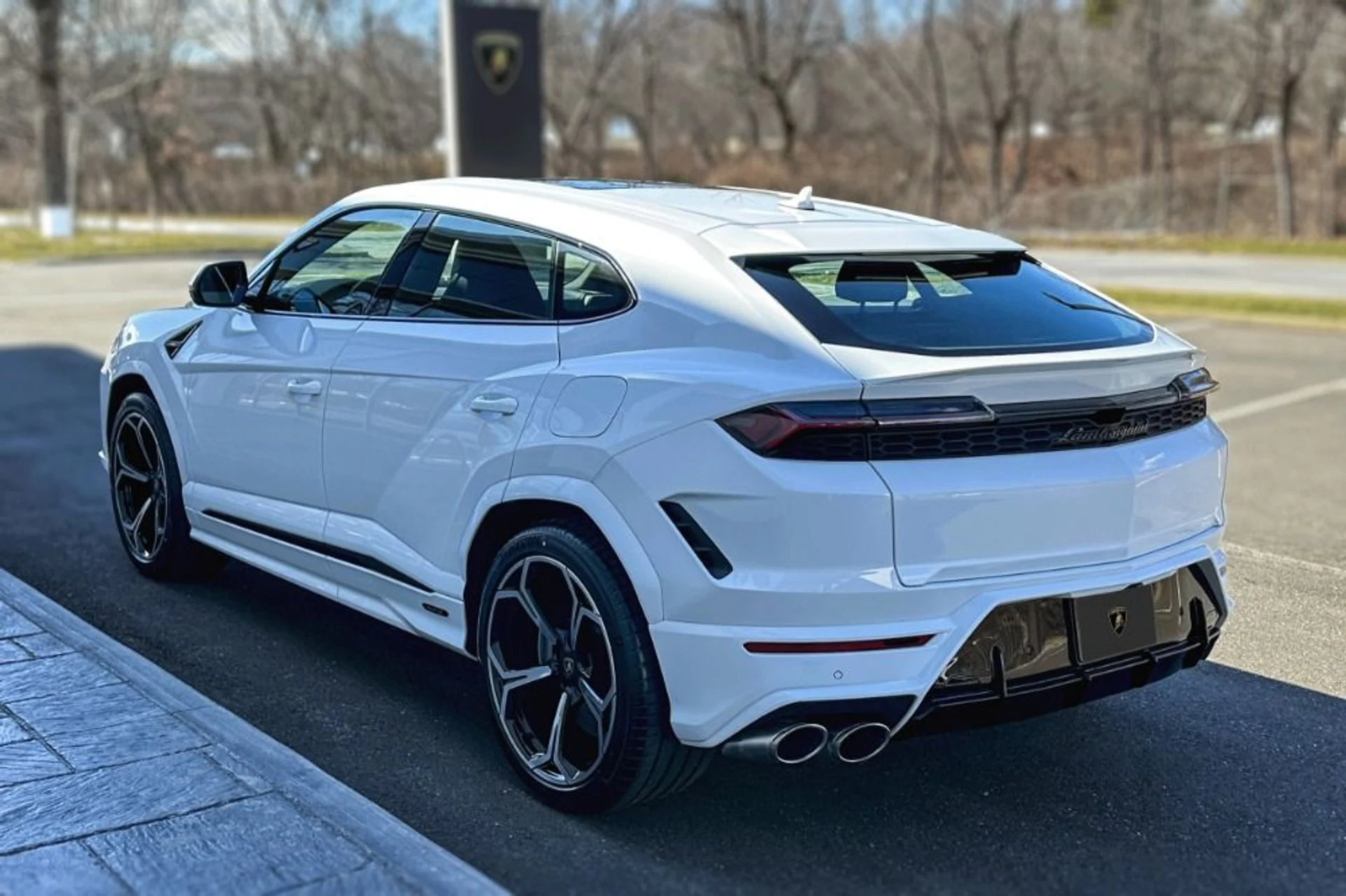 mph020_3379653793_New_2026_Lamborghini_Urus_SE_1773931931_39f6a572e7