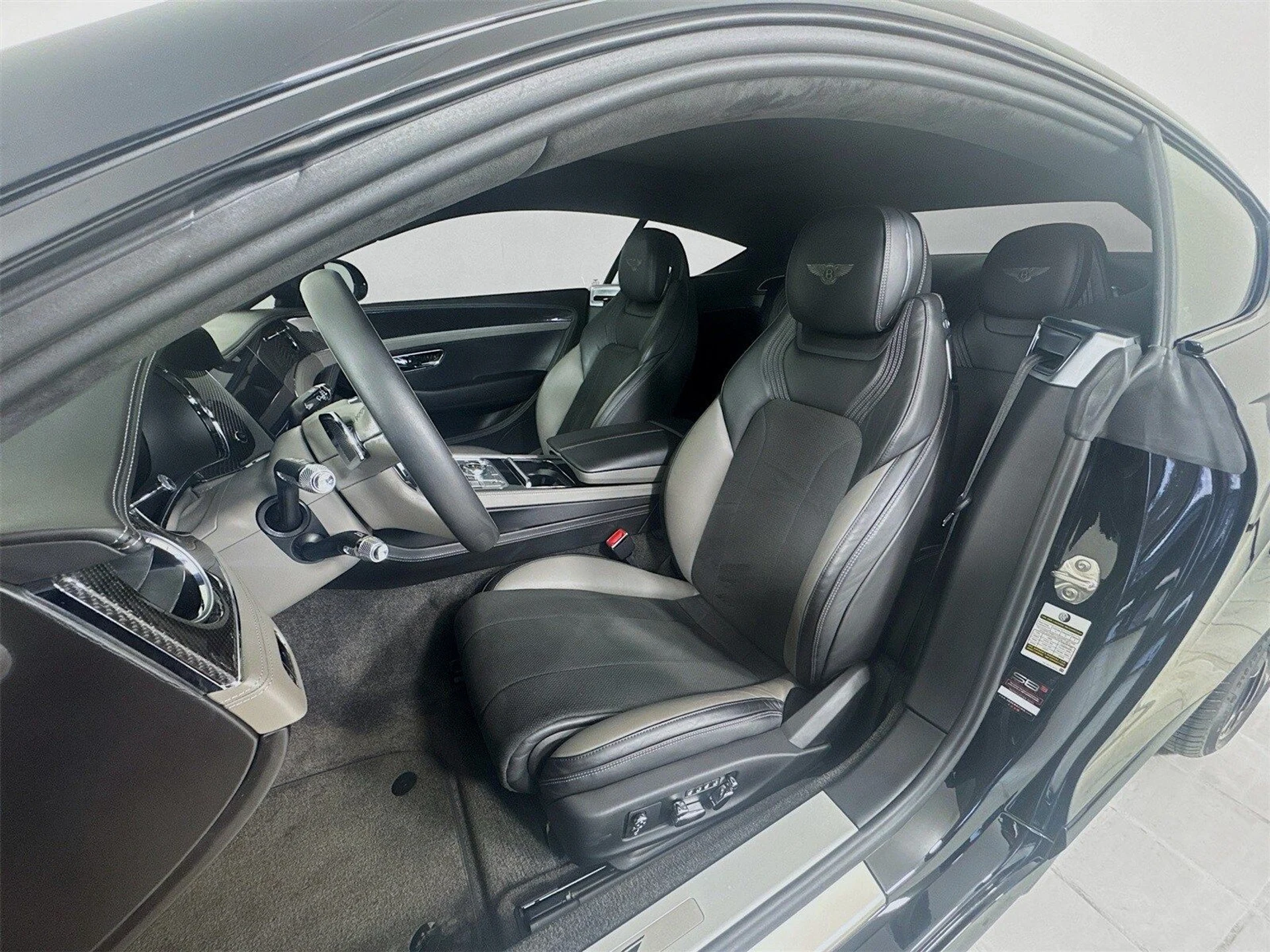 mph020_3388534459_8d262eb4bc299967dc8965c24930aa43x_042efe5386