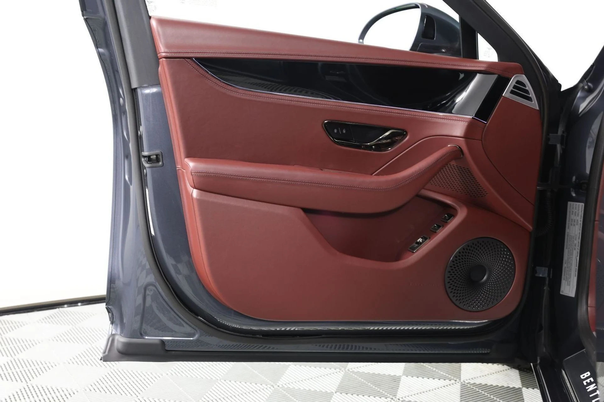 mph020_3393053408_972687f8463edb3a9f7f55b9cdca6017_765a0cba73