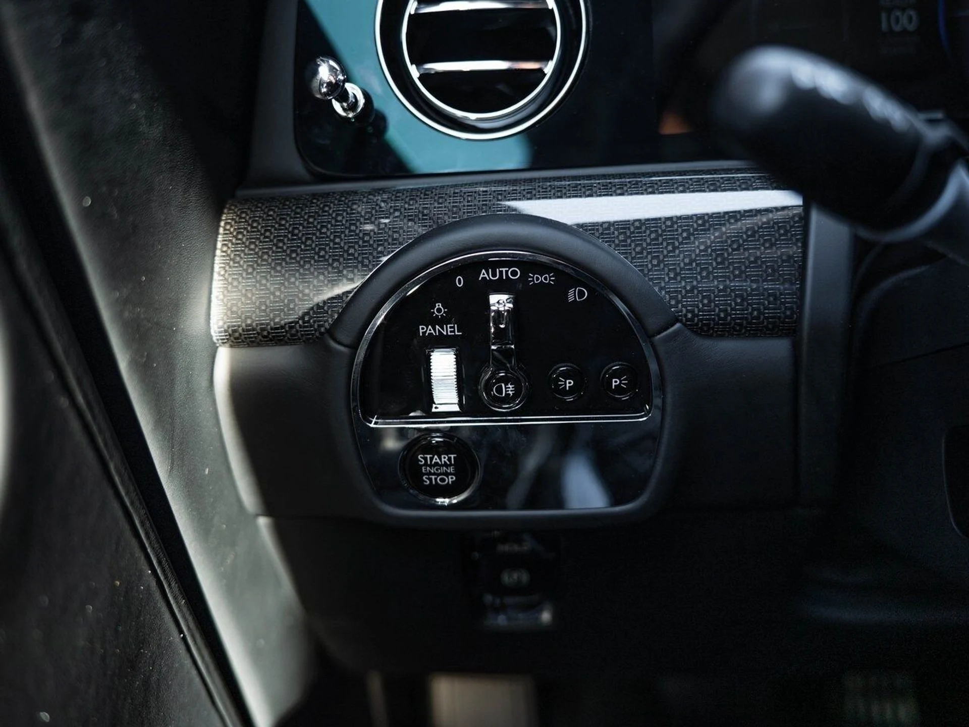 mph020_339710852_10abfed817705a1c309a3b3cd4e93ef5x_cd164c9412