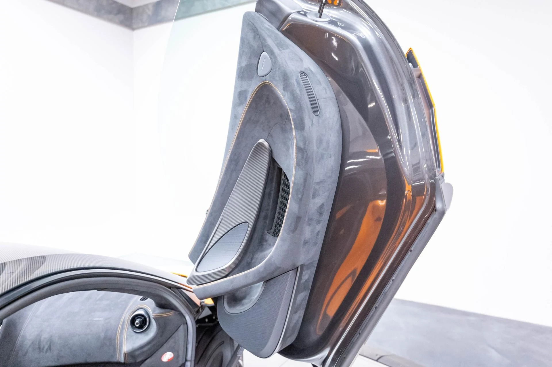 mph020_3397168432_Used_2019_Mc_Laren_600_LT_1787778604_b5dc7316bc