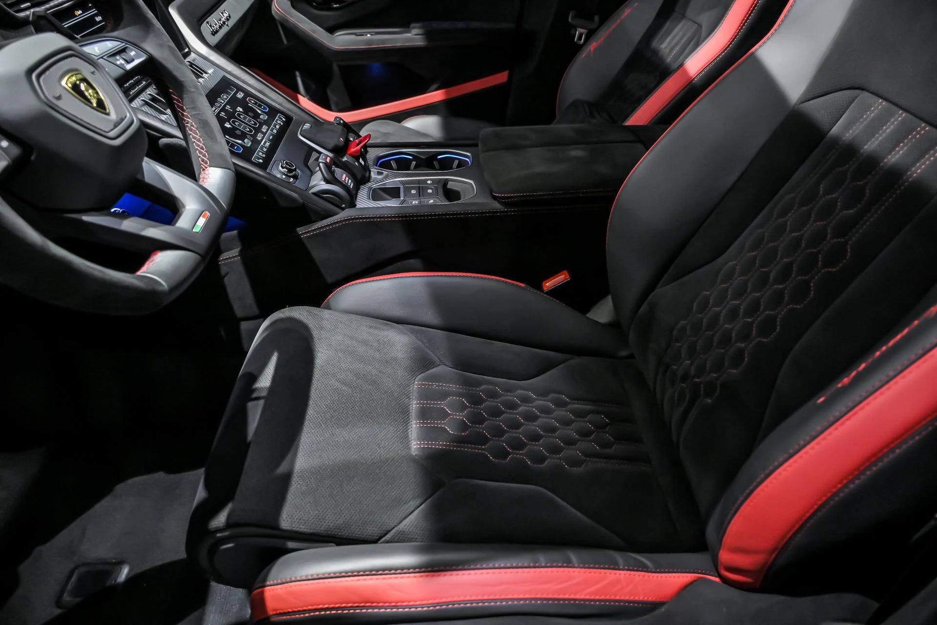 mph020_3412517186_Used_2023_Lamborghini_Urus_Performante_1765794842_346299fc7c