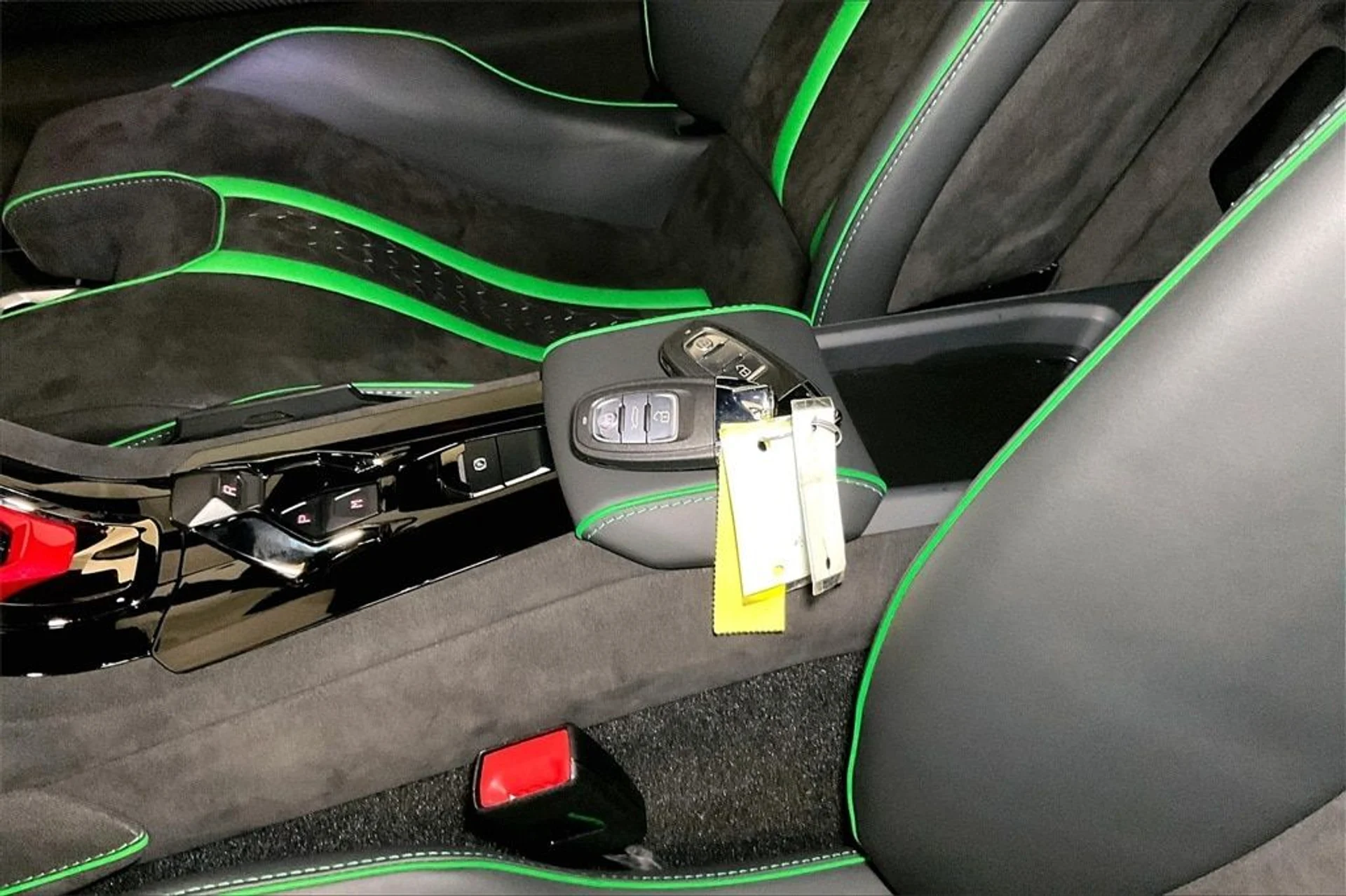 mph020_3414161276_ad8748c0fe52f507be5b30fa24d696d2x_53381b4ce0