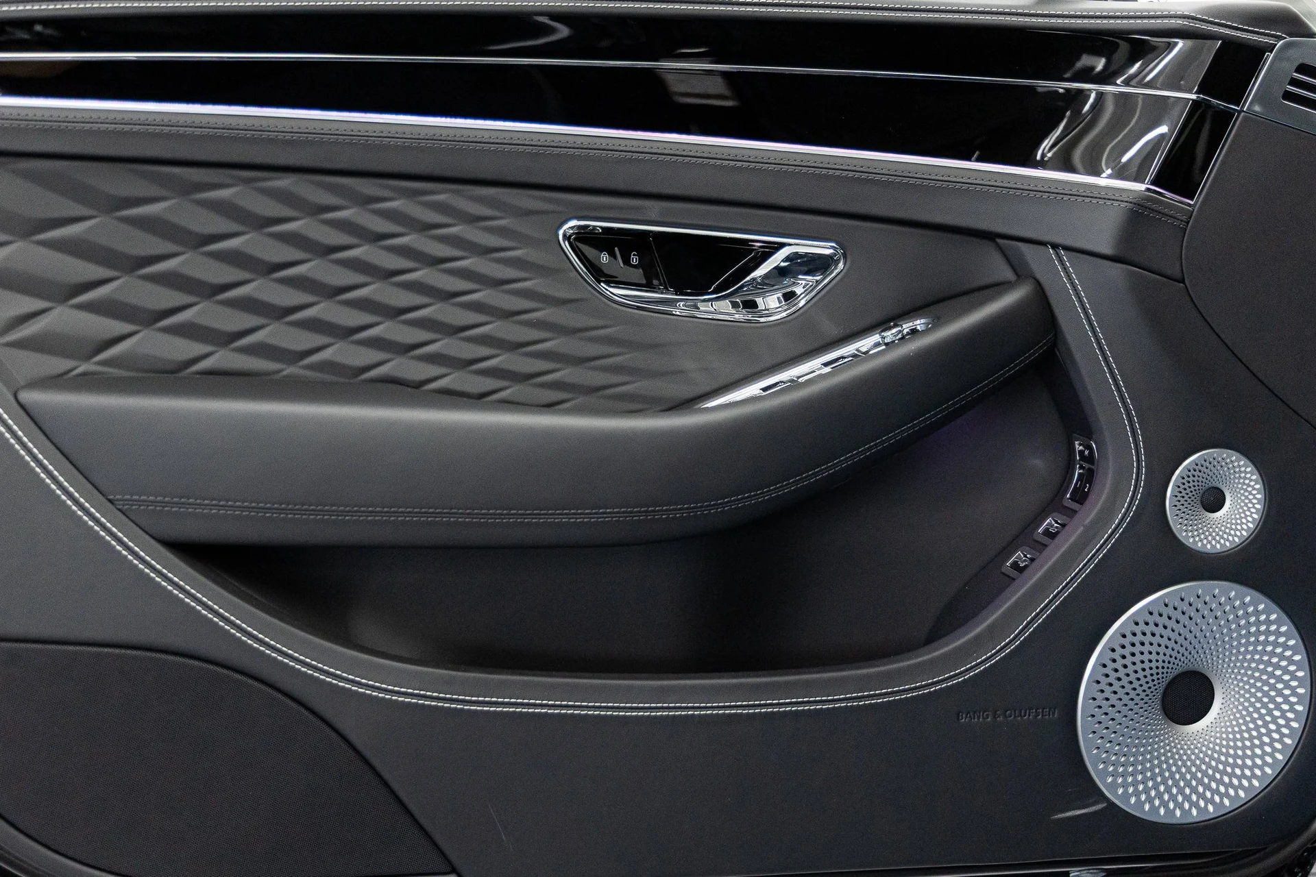 mph020_3415924527_e9f79b28b0b3ab58a5748f993fef17e5x_043085be96