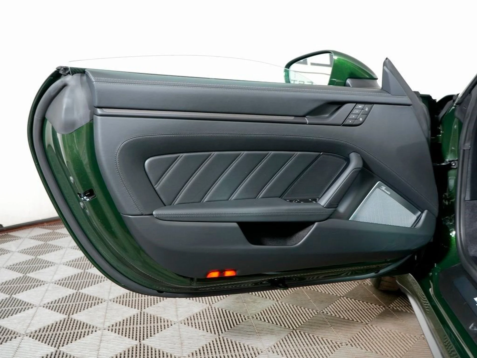 mph020_3419064504_21_615e2bb72b