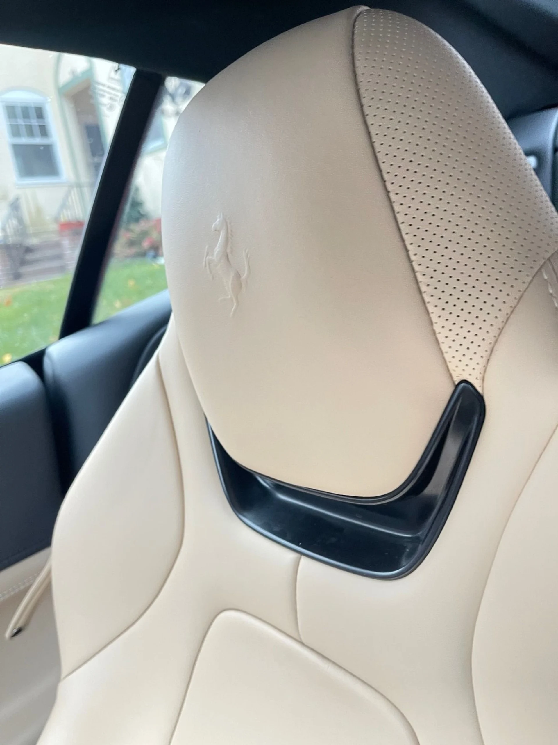 mph020_3427556384_Used_2019_Ferrari_Portofino_1763746993_2047ef91cb