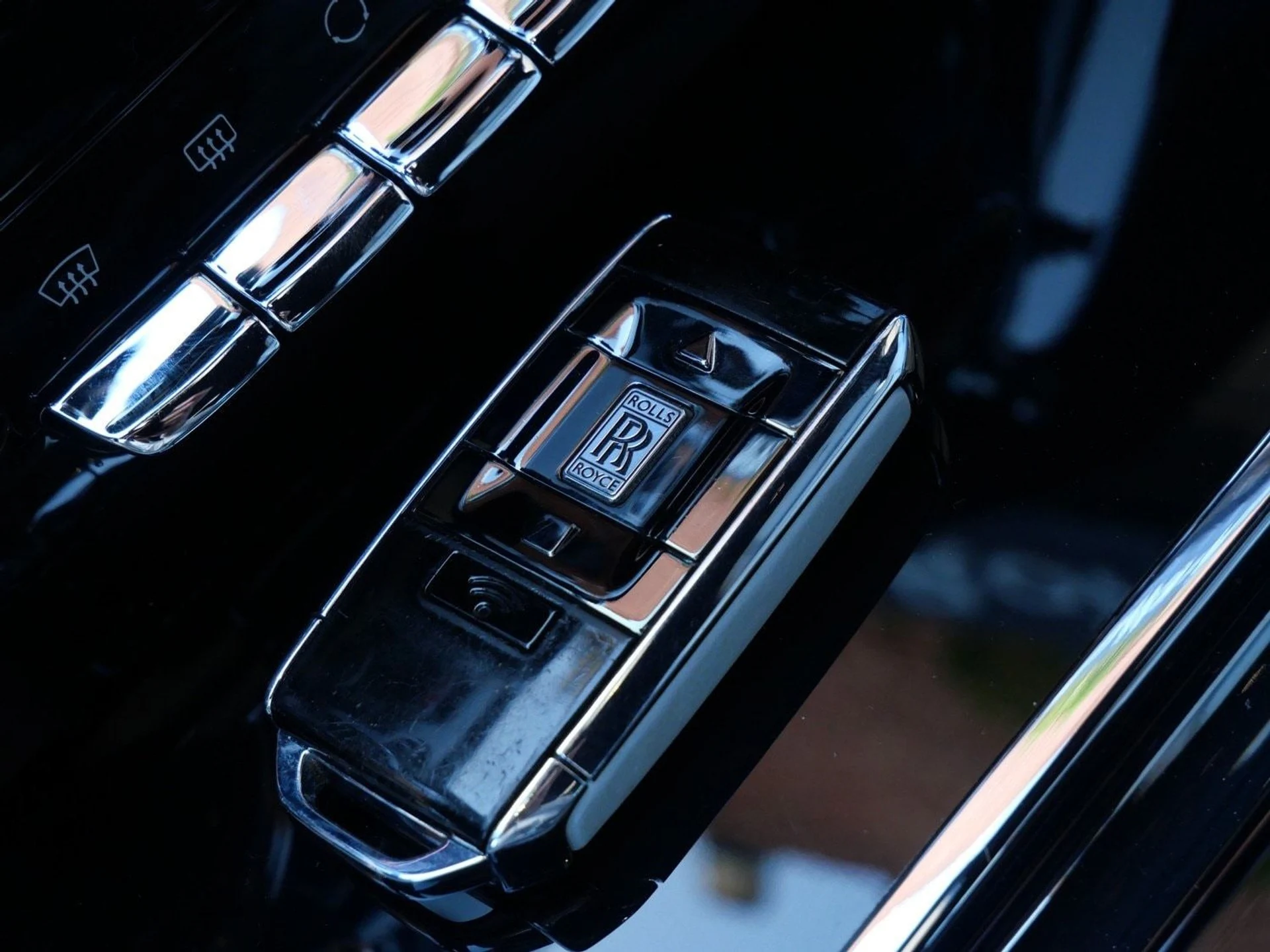 mph020_3428031295_67feea0a3f3ba2206b62640d19645797x_d361462c20