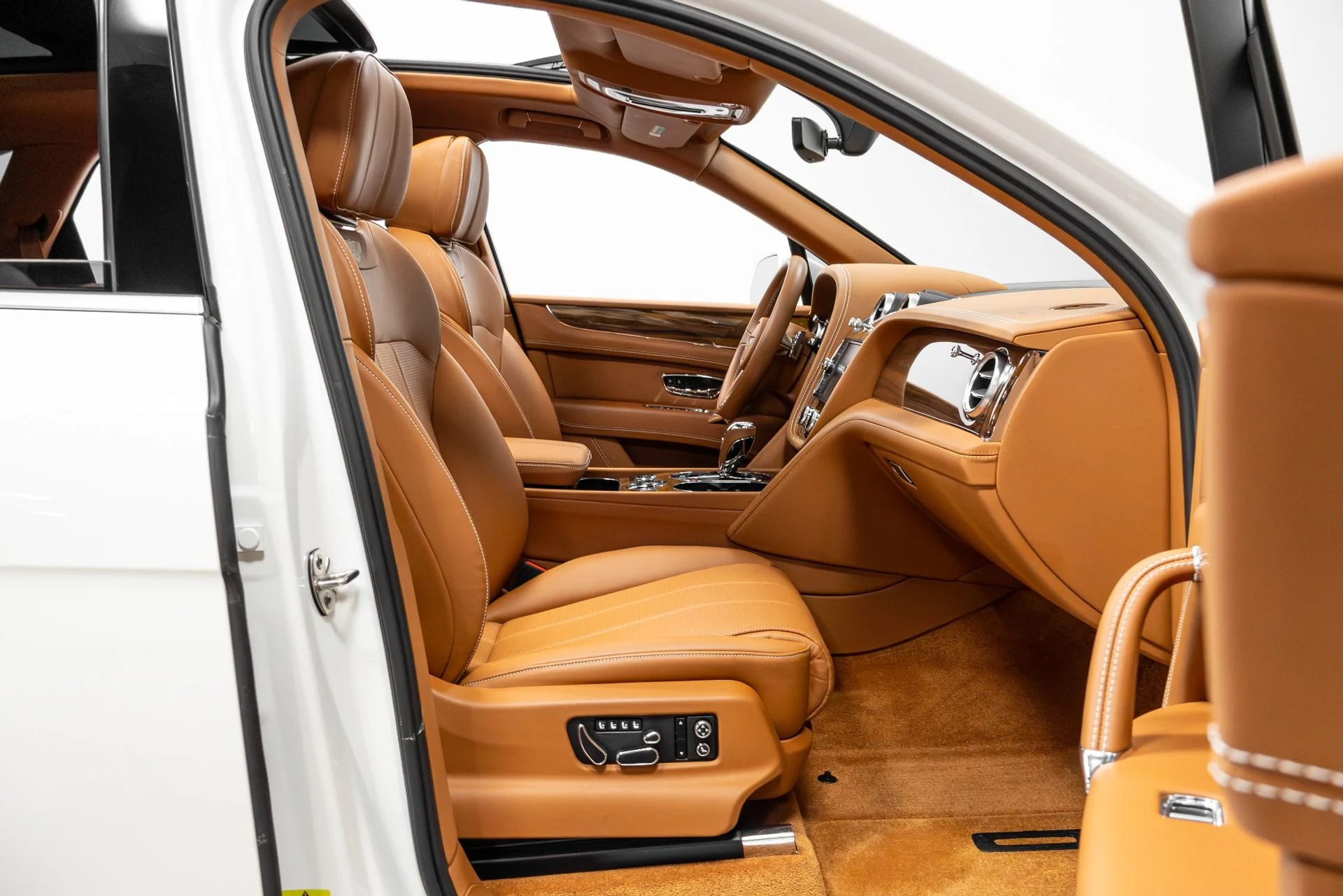 mph020_3430720970_Used_2019_Bentley_Bentayga_V8_1771459975_f4d16f61bc