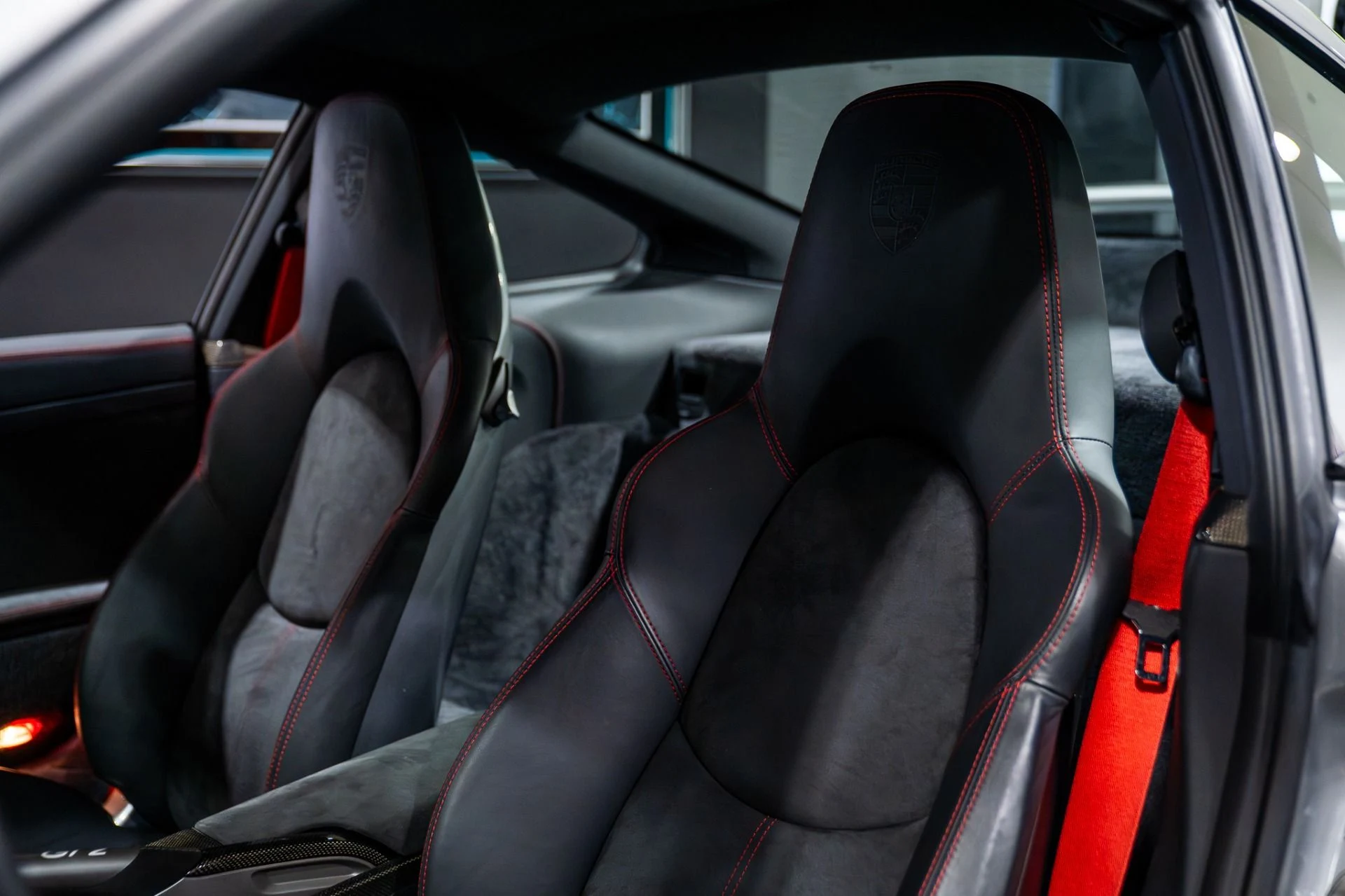 mph020_3433406019_Used_2008_Porsche_911_GT_2_1770188887_b56f270ef9