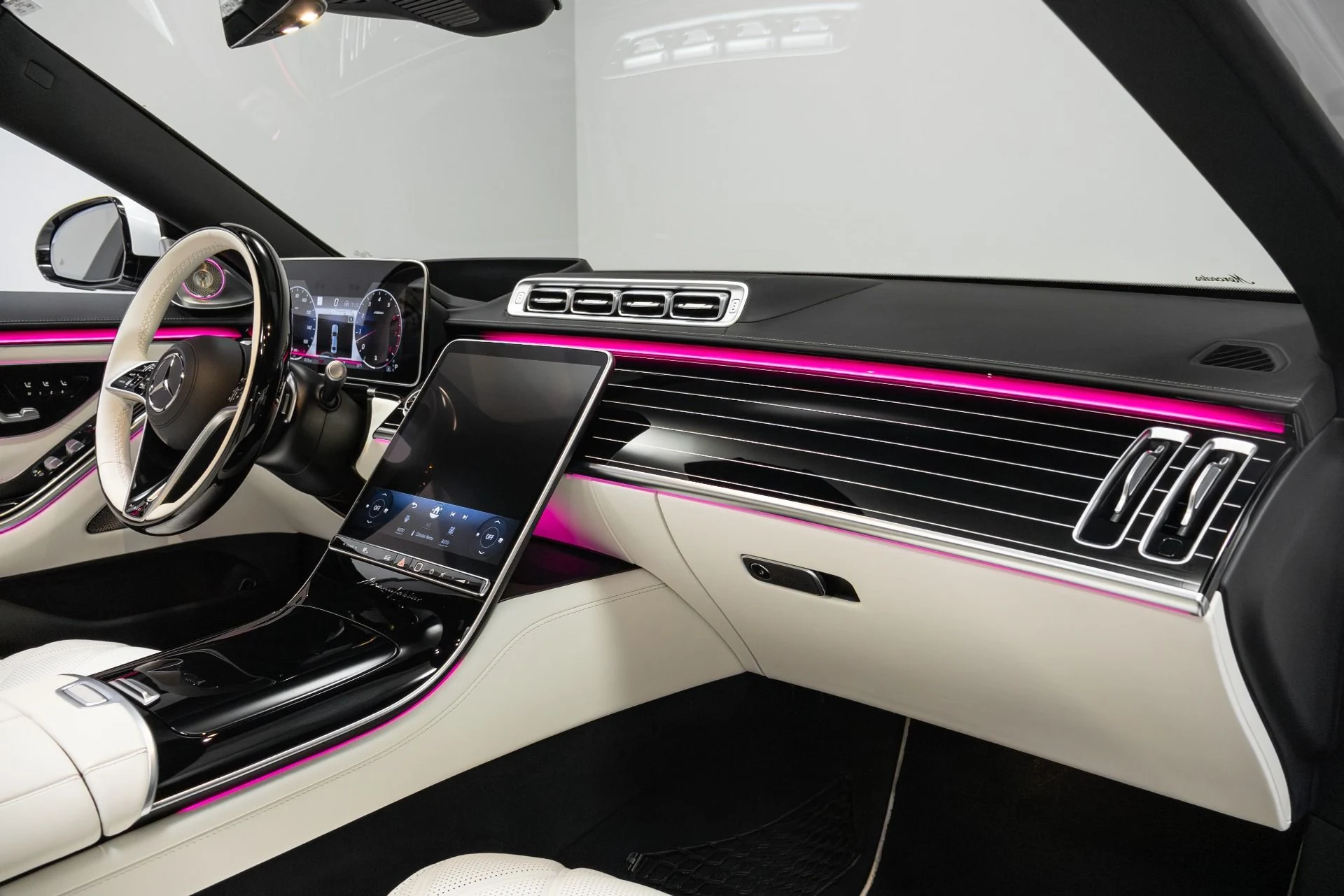 mph020_3438467346_Used_2024_Mercedes_Benz_S_Class_Maybach_S_680_4_MATIC_1766186559_cadef0937c