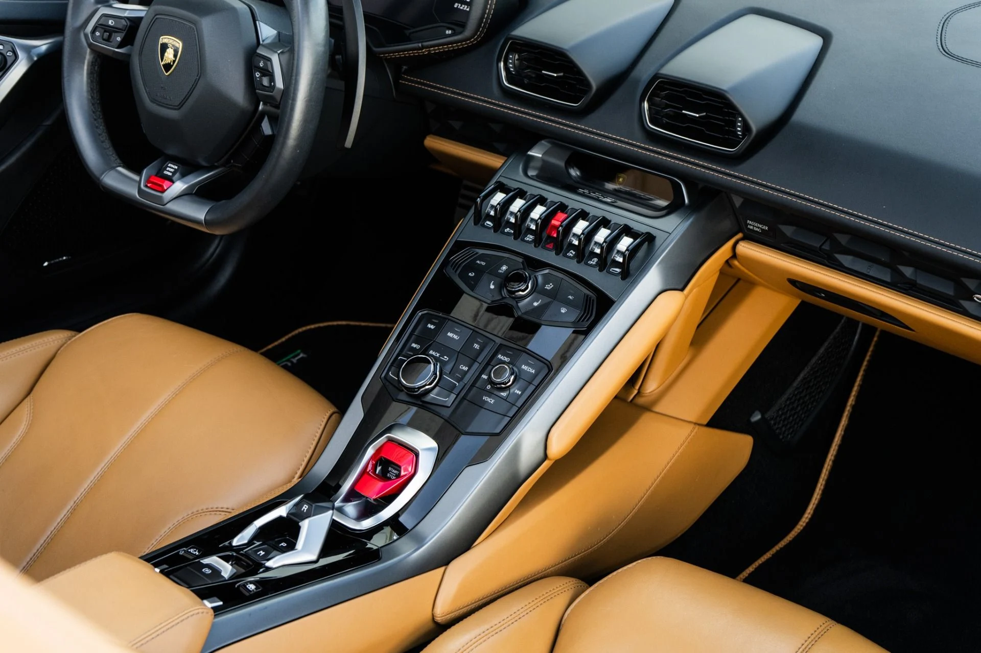 mph020_3453339140_Used_2018_Lamborghini_Huracan_LP_580_2_Spyder_1753307982_3b4f62c409