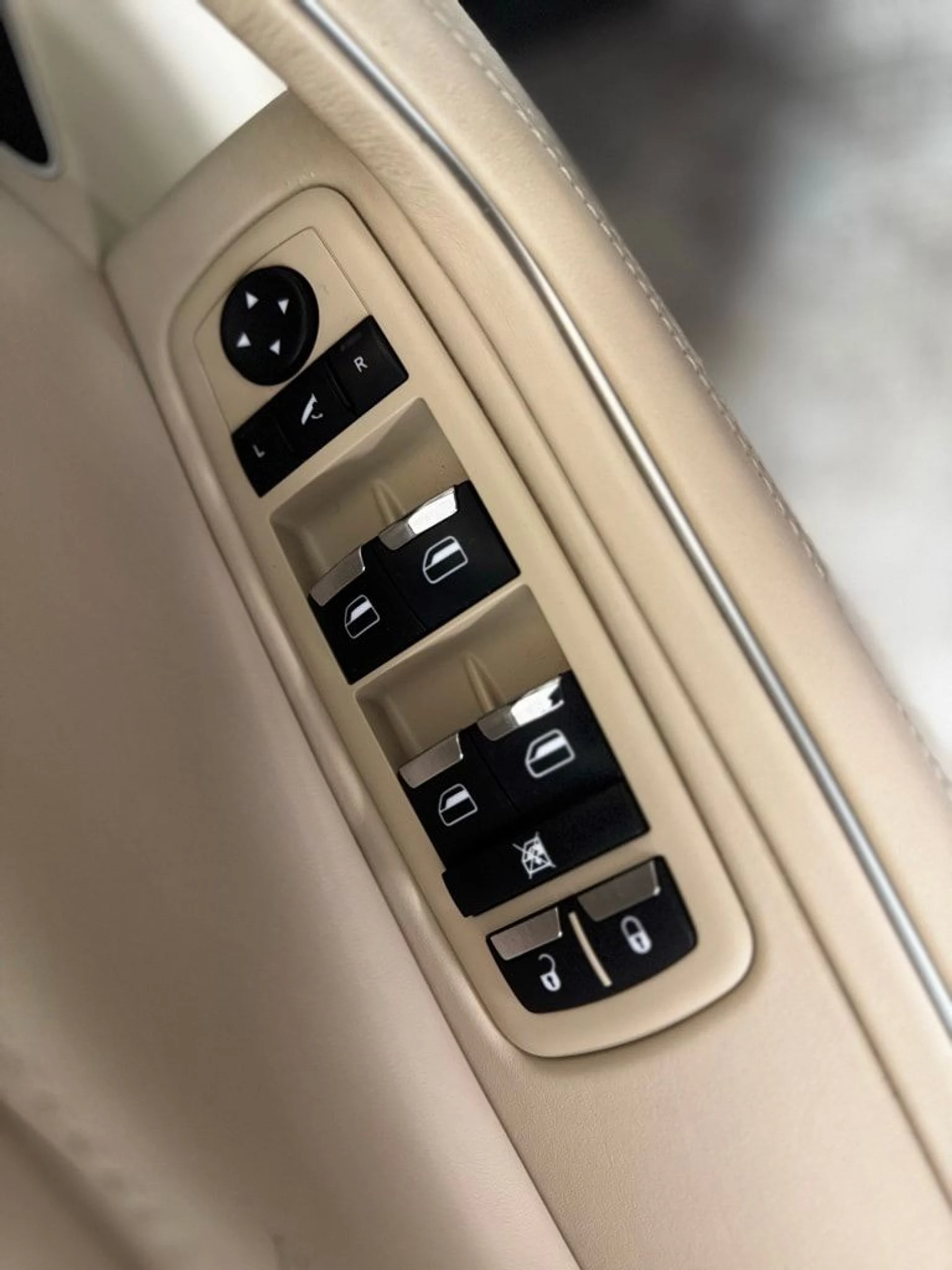 mph020_3455858415_a3357c80f04fe7b70c9d7539c30d5b88x_9c6432f9b1