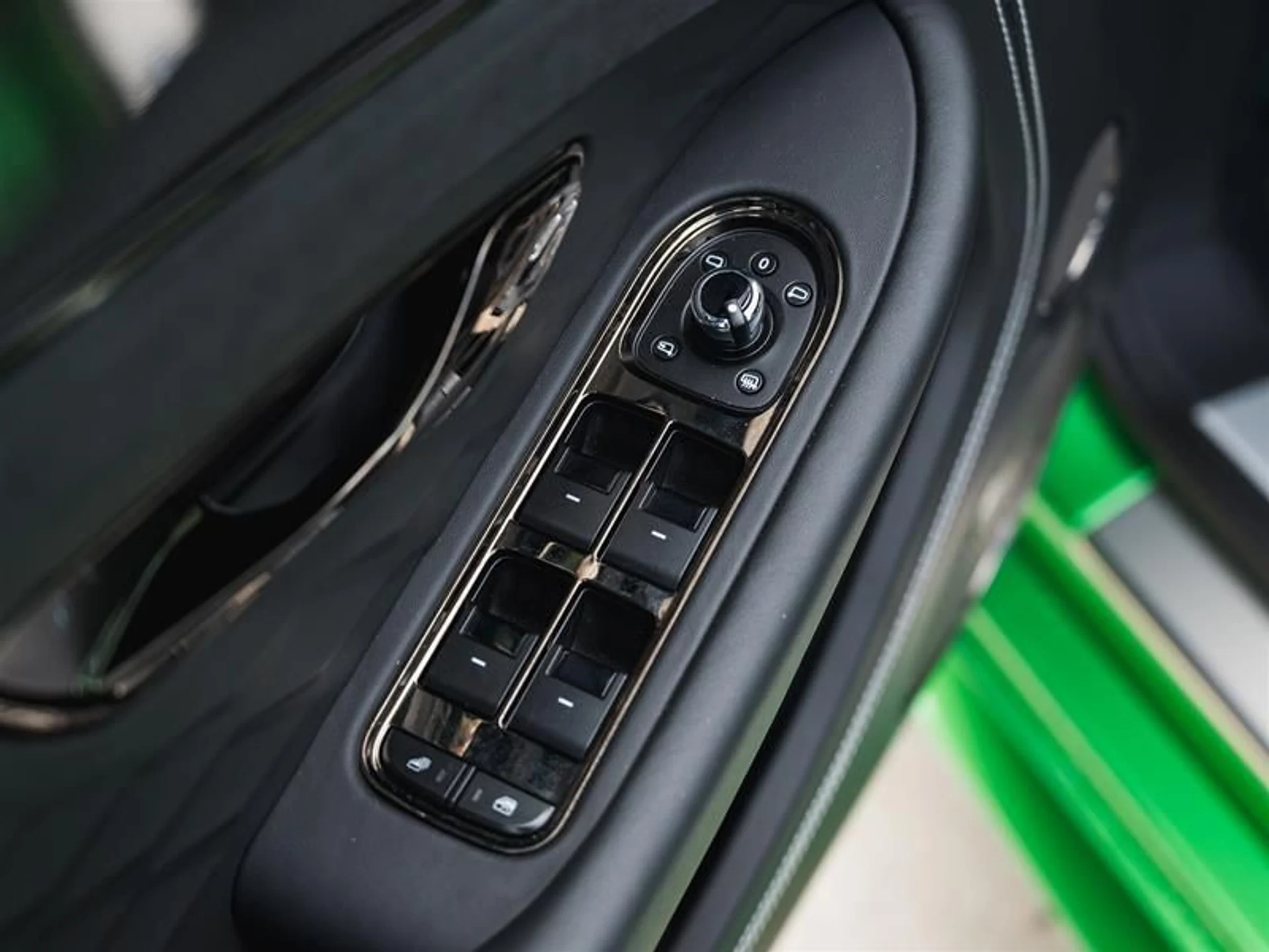 mph020_3473043347_mj20xklo_7d0728755a