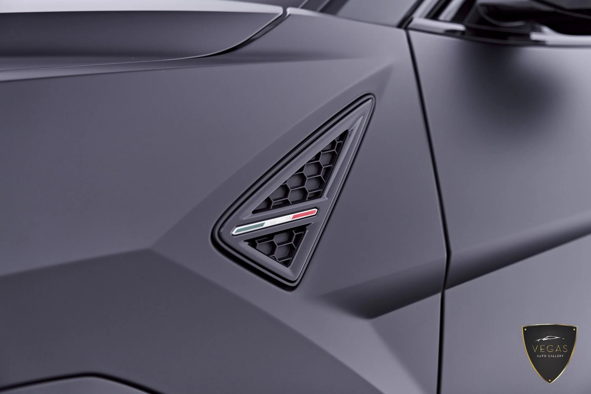 mph020_3474922233_Used_2026_Lamborghini_Urus_SE_1782163535_d94c63e58a