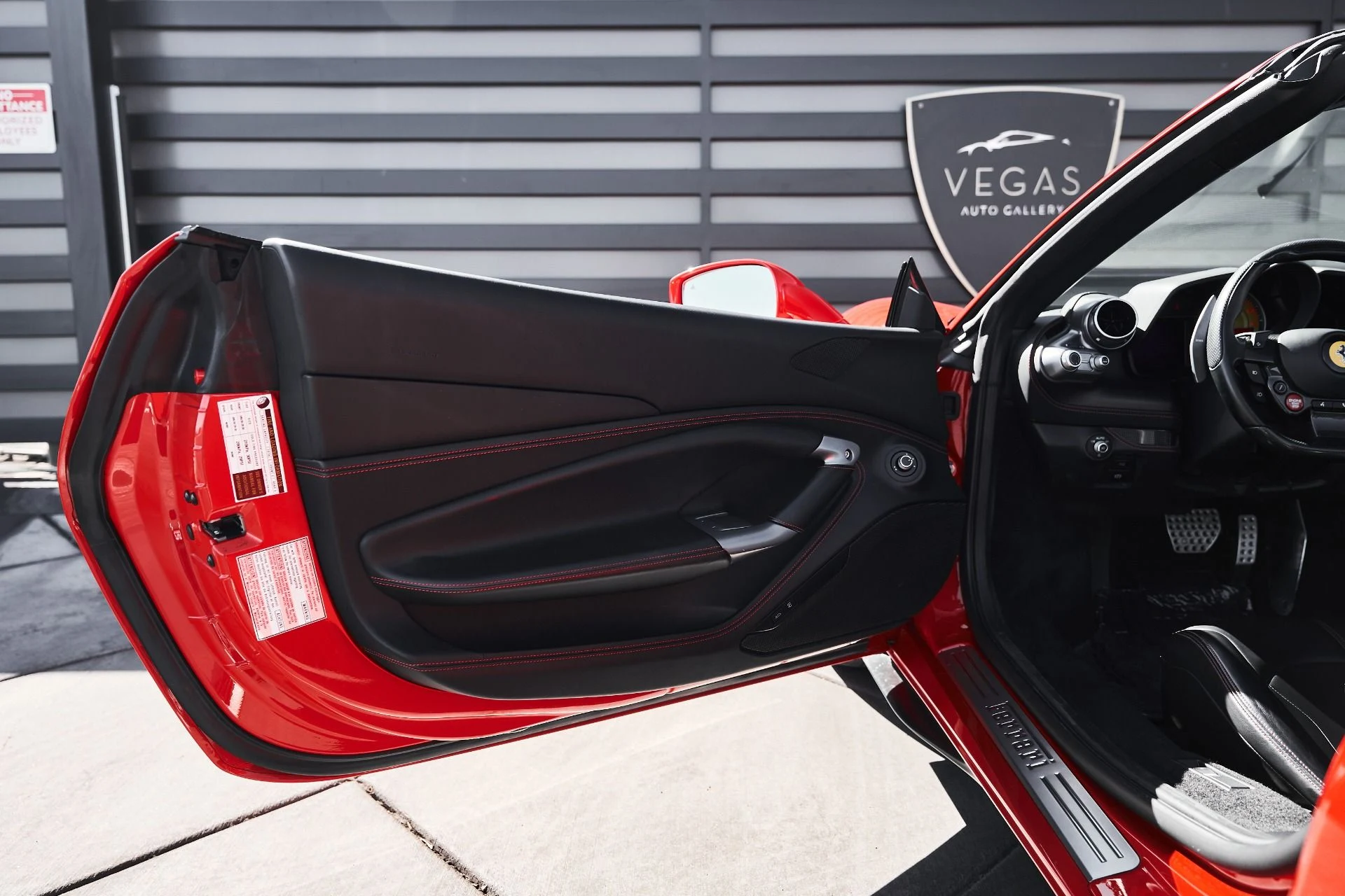 mph020_3475173921_Used_2023_Ferrari_F8_Spider_Base_1774742617_8d2234057e