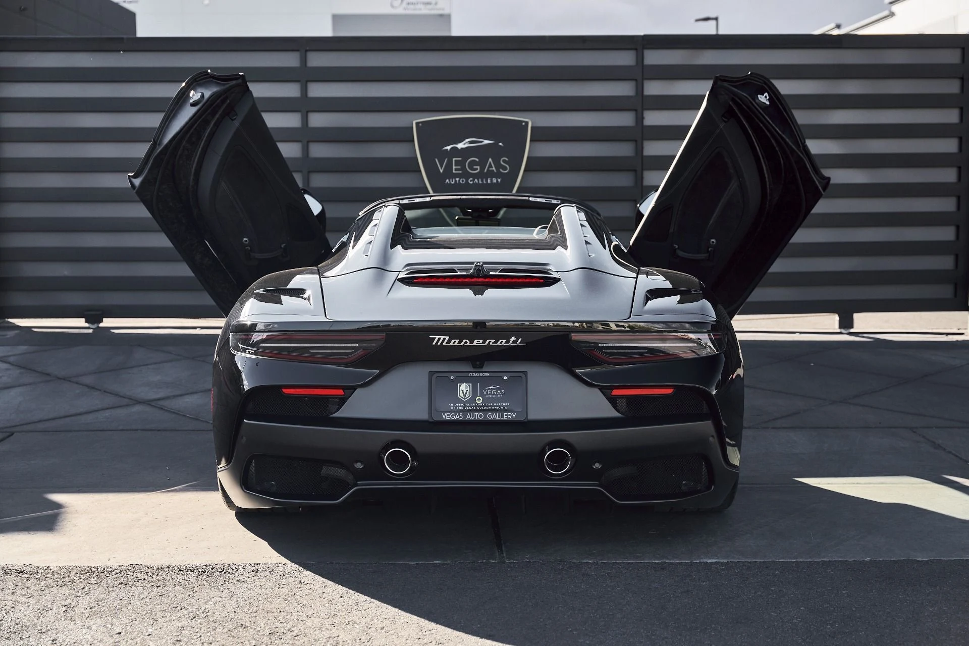 mph020_3475883467_Used_2024_Maserati_MC_20_1771382134_eeaba1c189