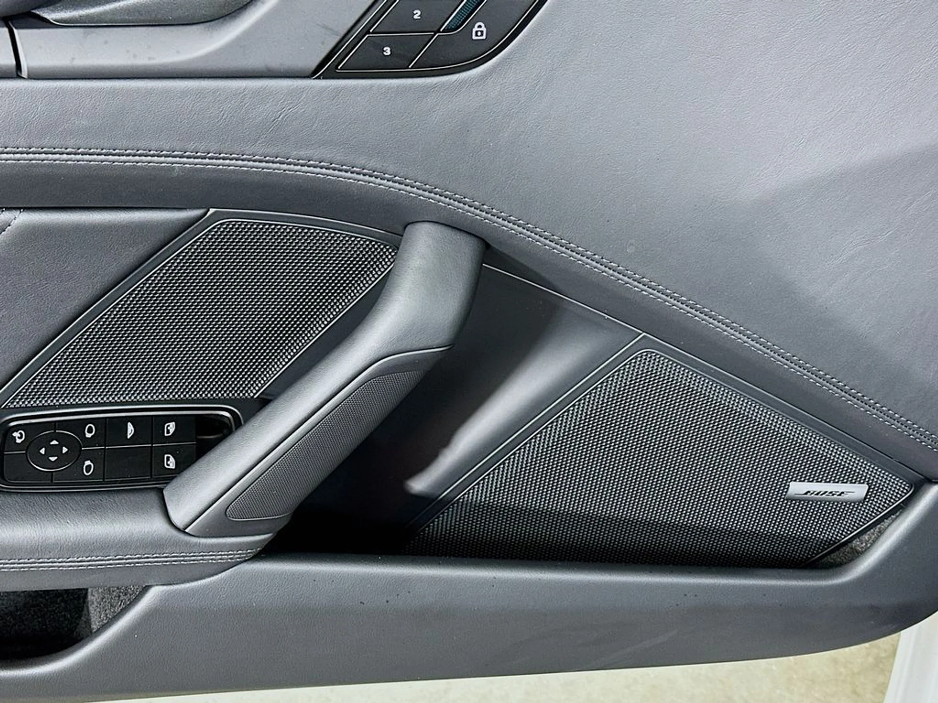 mph020_3479335749_15f930b923e1cb8e8624a90289cb39c1x_2e1b75e599