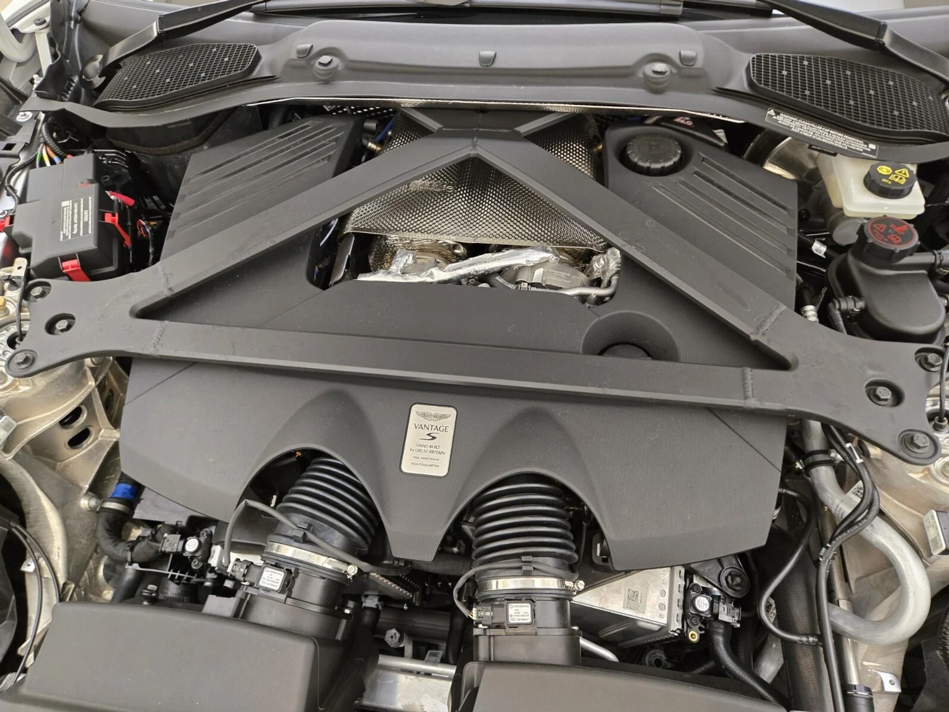 mph020_348034070_New_2026_Aston_Martin_Vantage_S_1786166322_ec454a59af