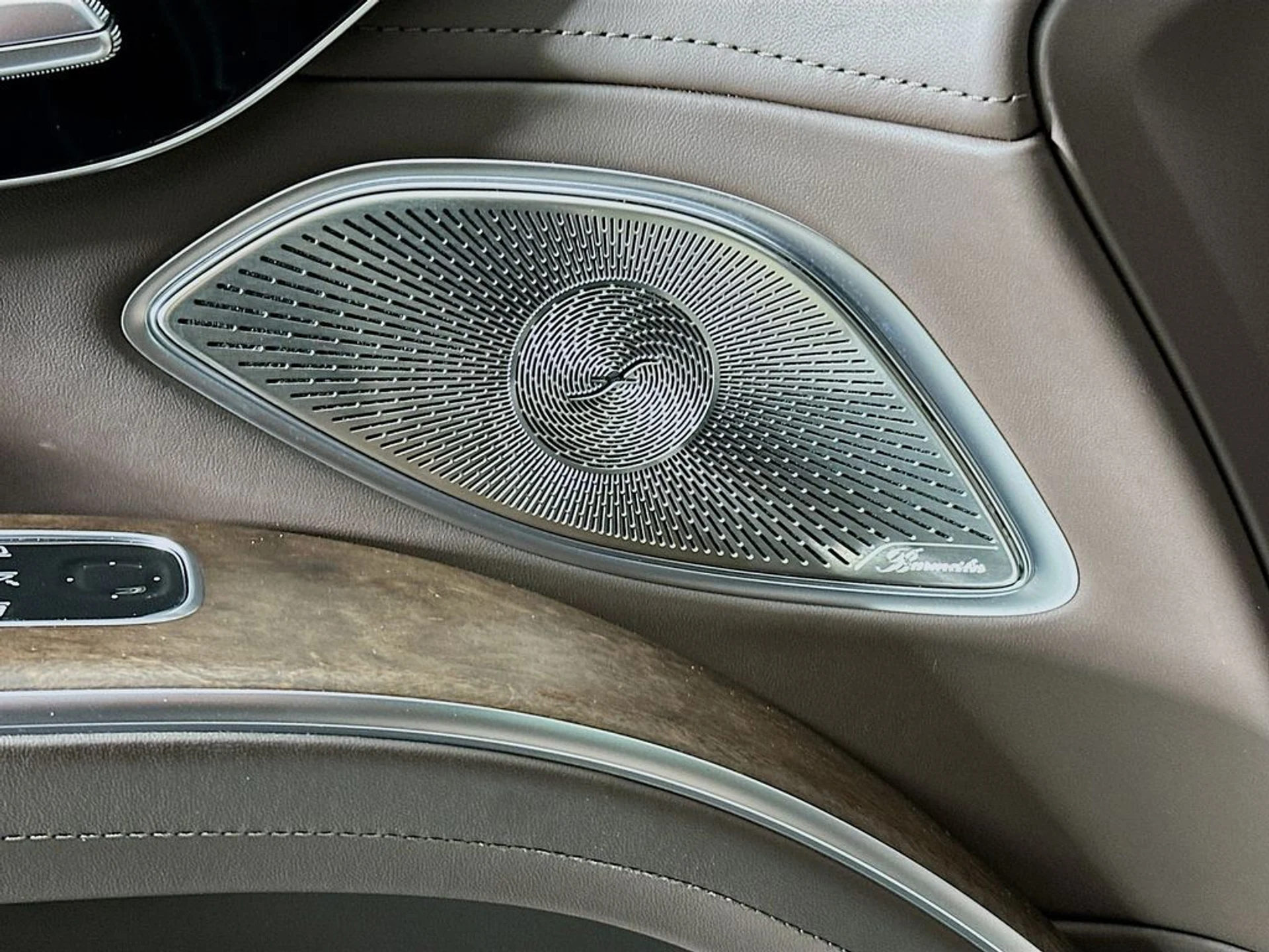 mph020_3487817022_59b4f8b390b8eb73f1713ebf67dc0308x_554f59f4ca