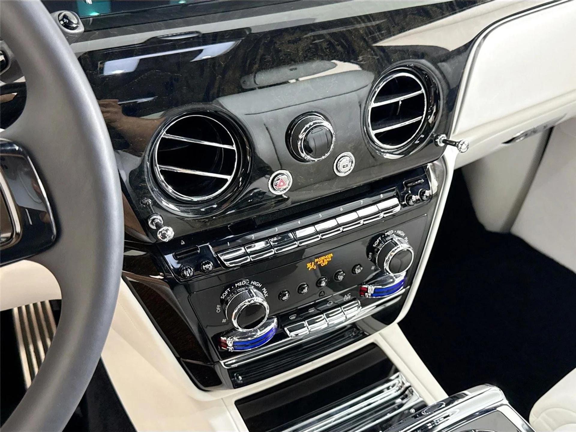 mph020_3488982107_313d21de61765fa8a65da3d87b88b747_91e2a15195