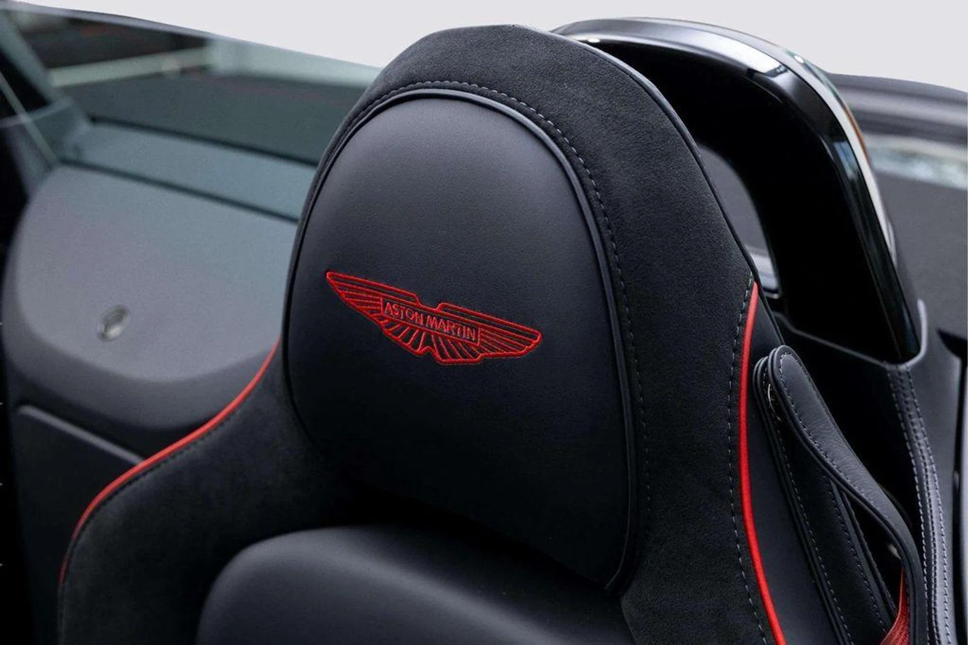 mph020_3493942782_EXQ_9_RMD_Wh_CH_1_c_Om17_L5g_Nol_yc_e74981cfa6