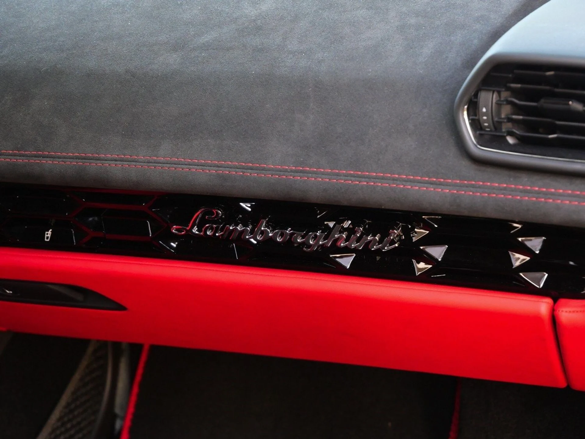 mph020_350567671_dec87025301edc7c7e0666b64a3c2bf8x_cf80ef1298