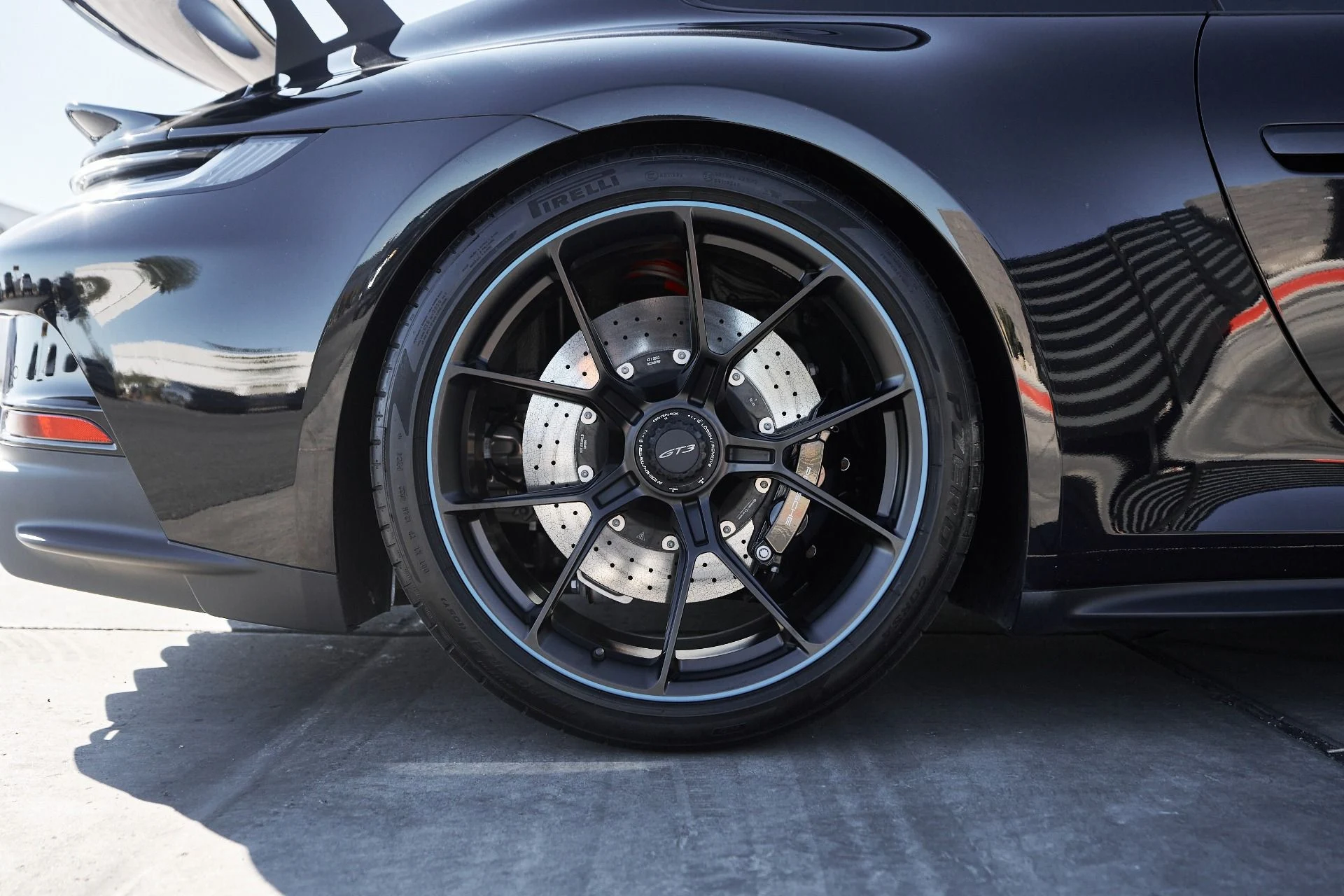 mph020_3506751612_Used_2023_Porsche_911_GT_3_1761779526_108ce78465