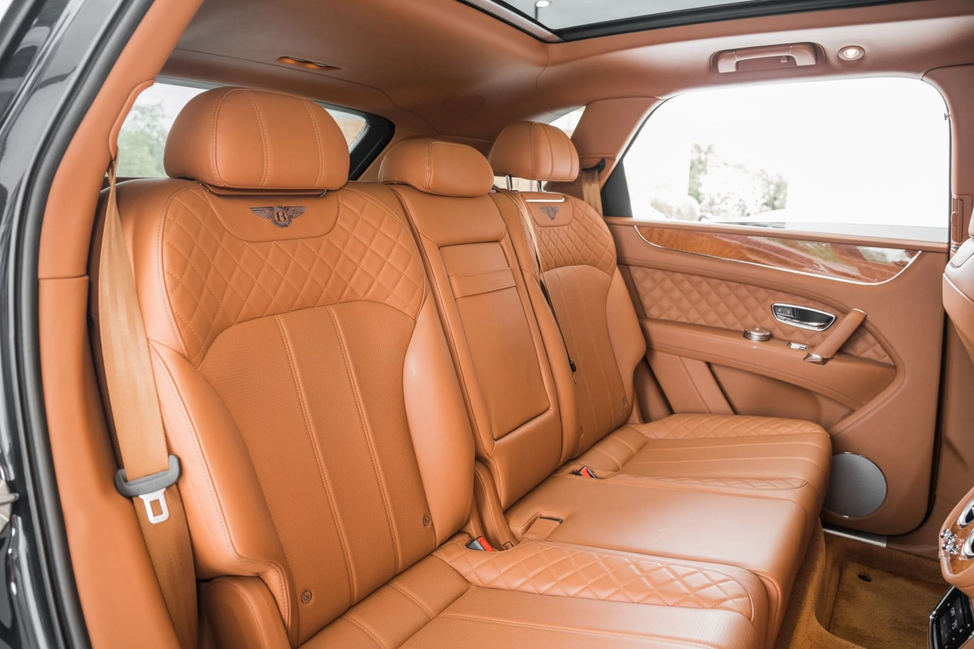 mph020_3508558651_Used_2017_Bentley_Bentayga_W12_1683659008_d294ab0dc9