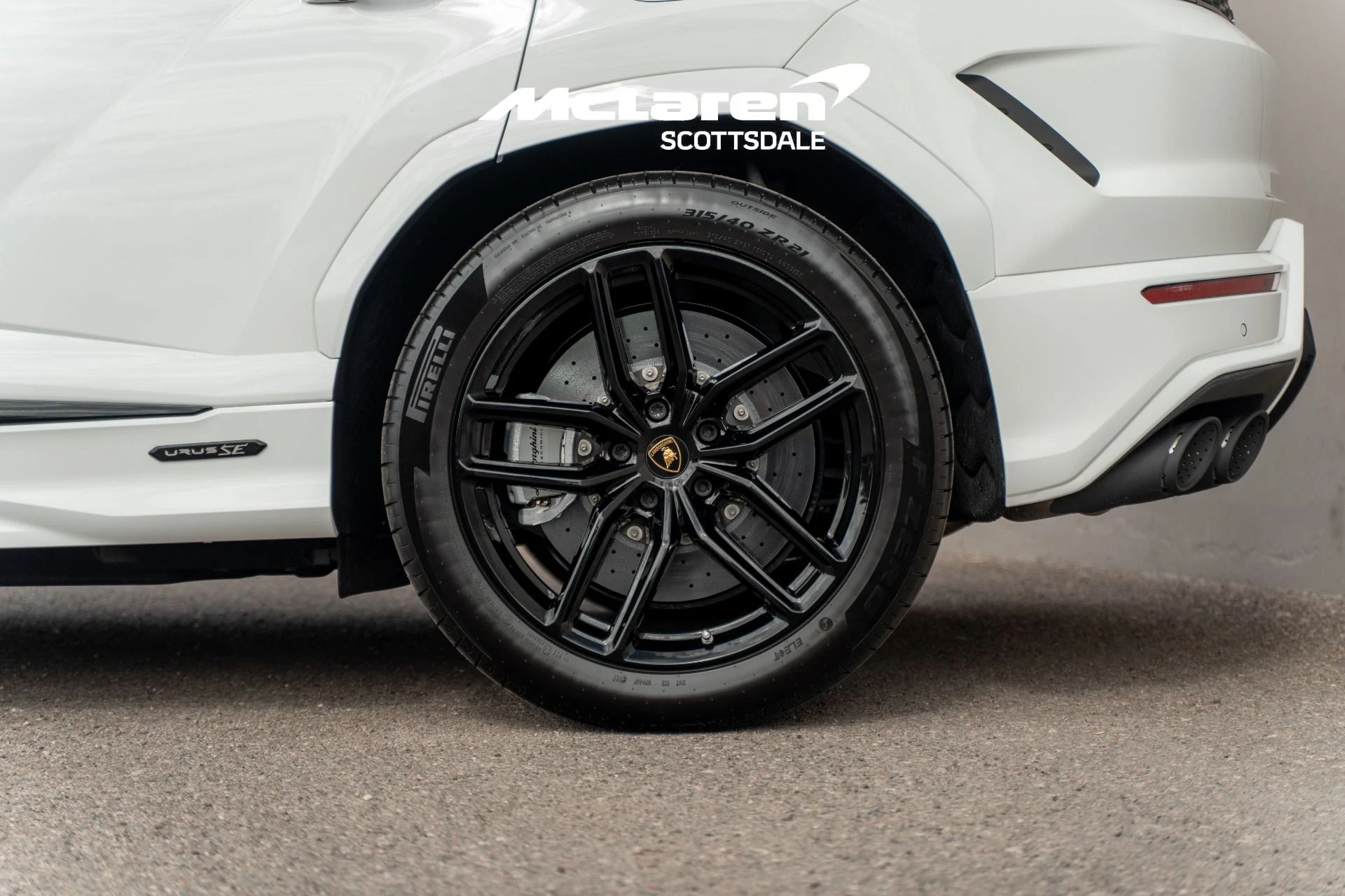 mph020_3509545044_Used_2025_LAMBORGHINI_URUS_SE_1758292772_2af35cd291