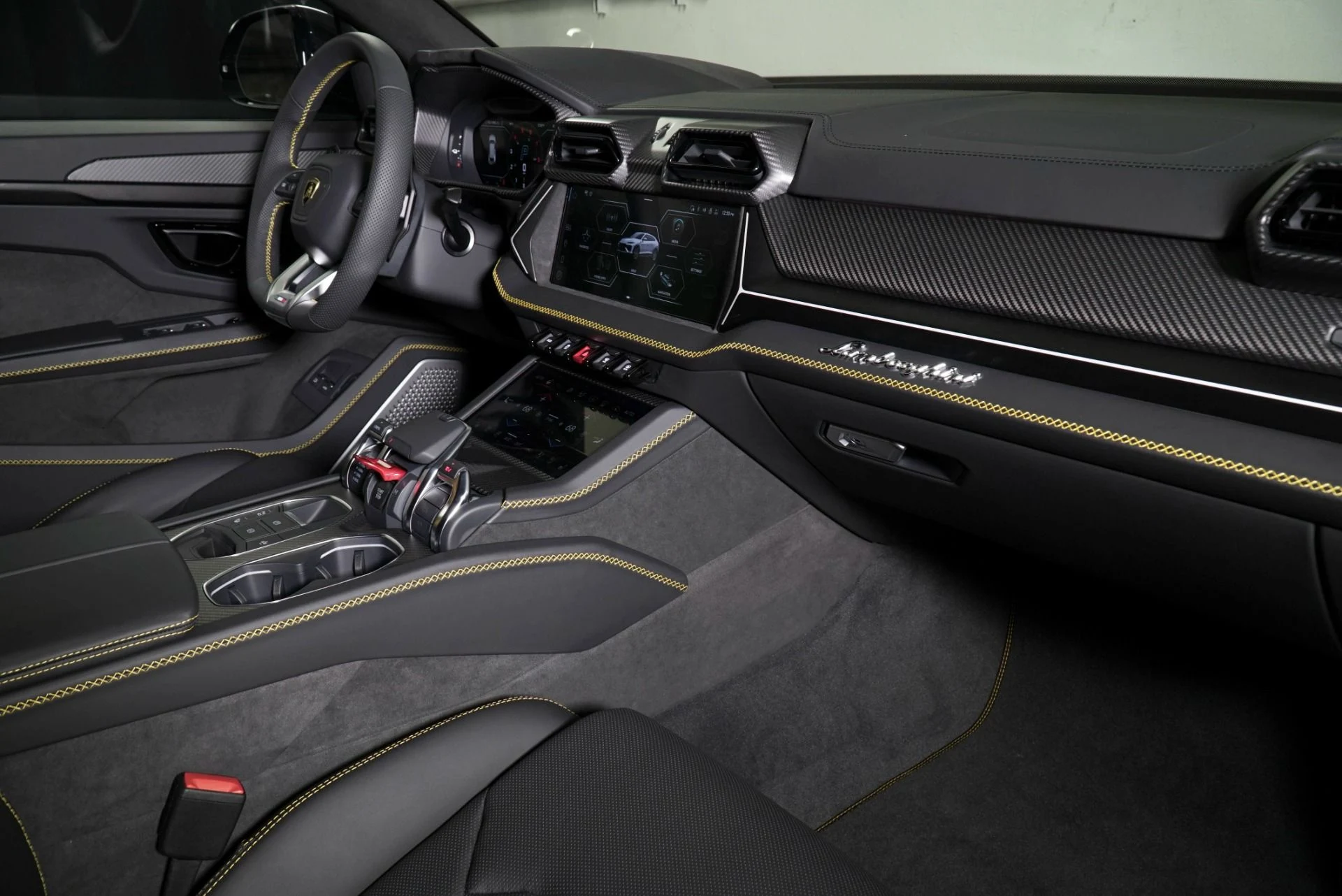 mph020_3513981415_New_2025_Lamborghini_Urus_SE_1776533291_d92efa6d1a
