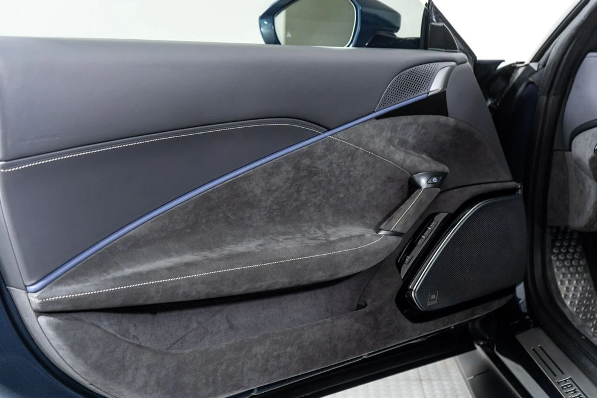 mph020_3521070055_c1bac182_1b17_4662_87e2_ed6aa6eadf5d_b807bd21b7